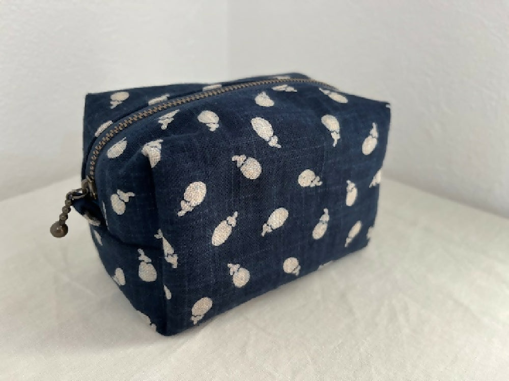 Zipper pouch eggplant