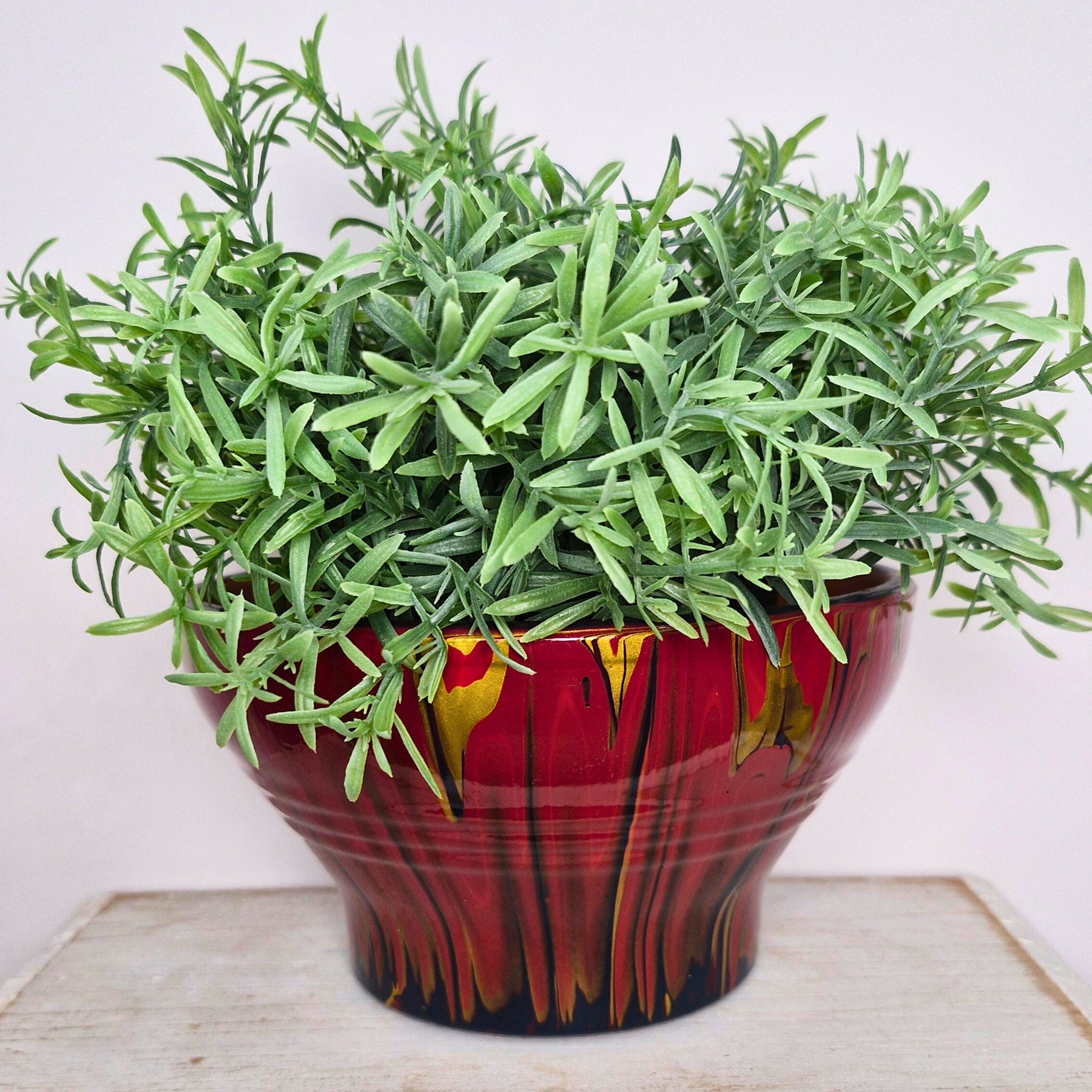 Hand Painted Terracotta Pot 15cm Magenta Gold