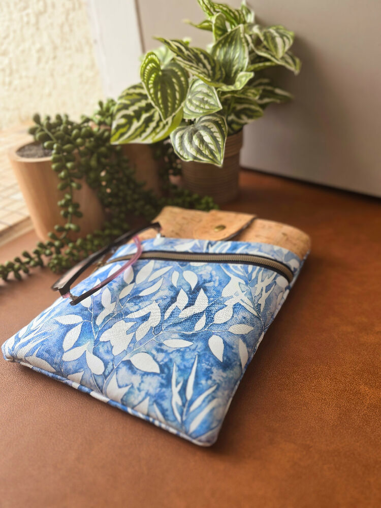 Book sleeve, leaves in blue & white. Book bag for travel with a book.