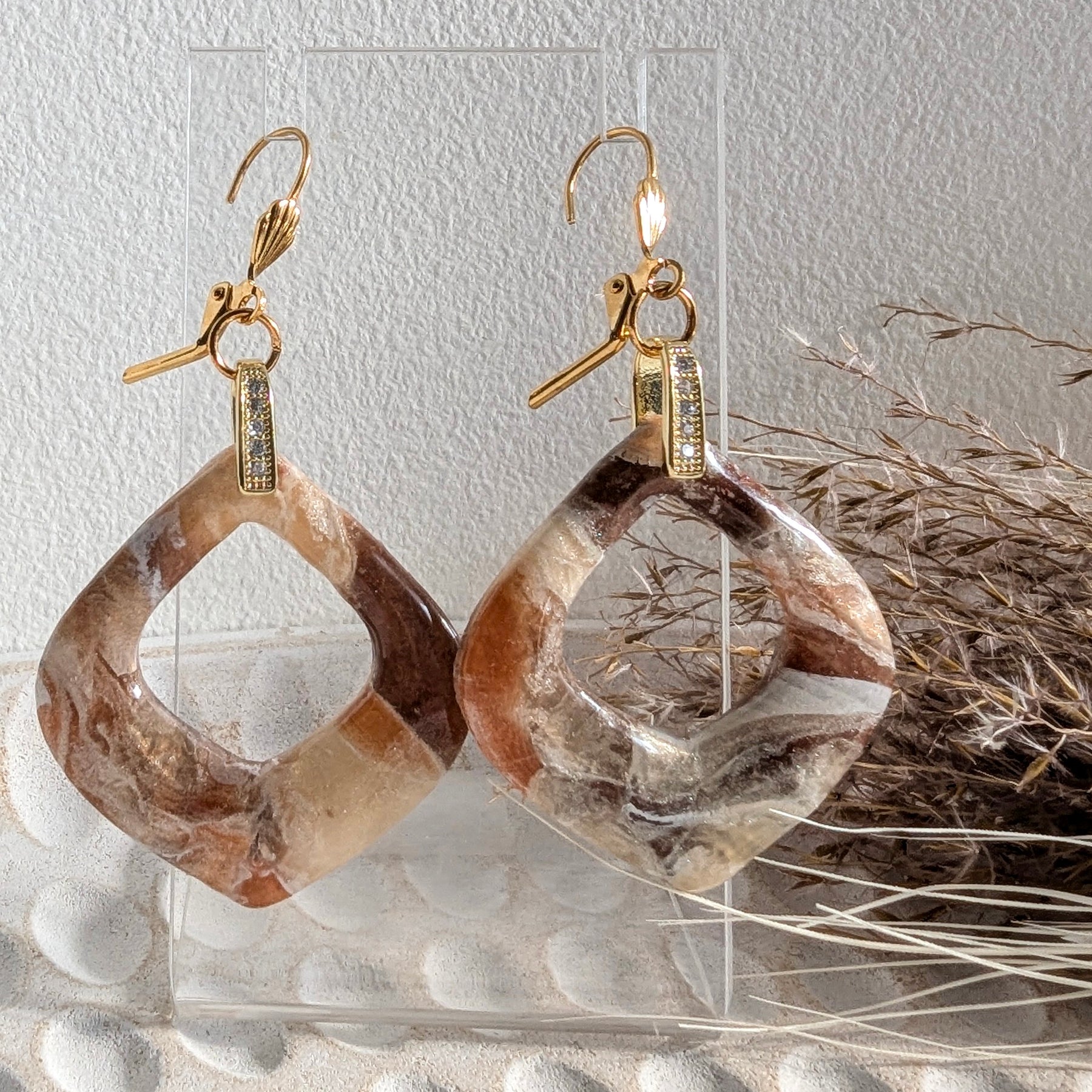 Stone Look Earrings Finished in Gold. Free shipping.