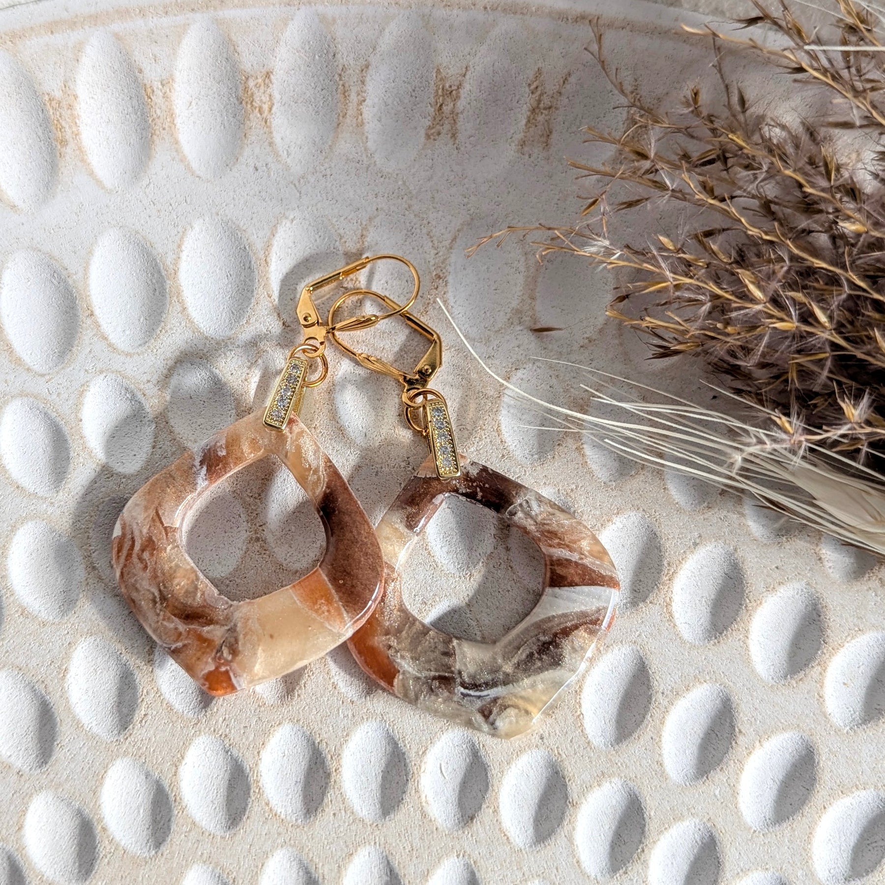 Stone Look Earrings Finished in Gold. Free shipping.