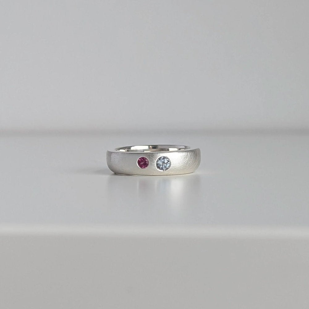 handmade rhodolite garnet × grey spinel × offset ring