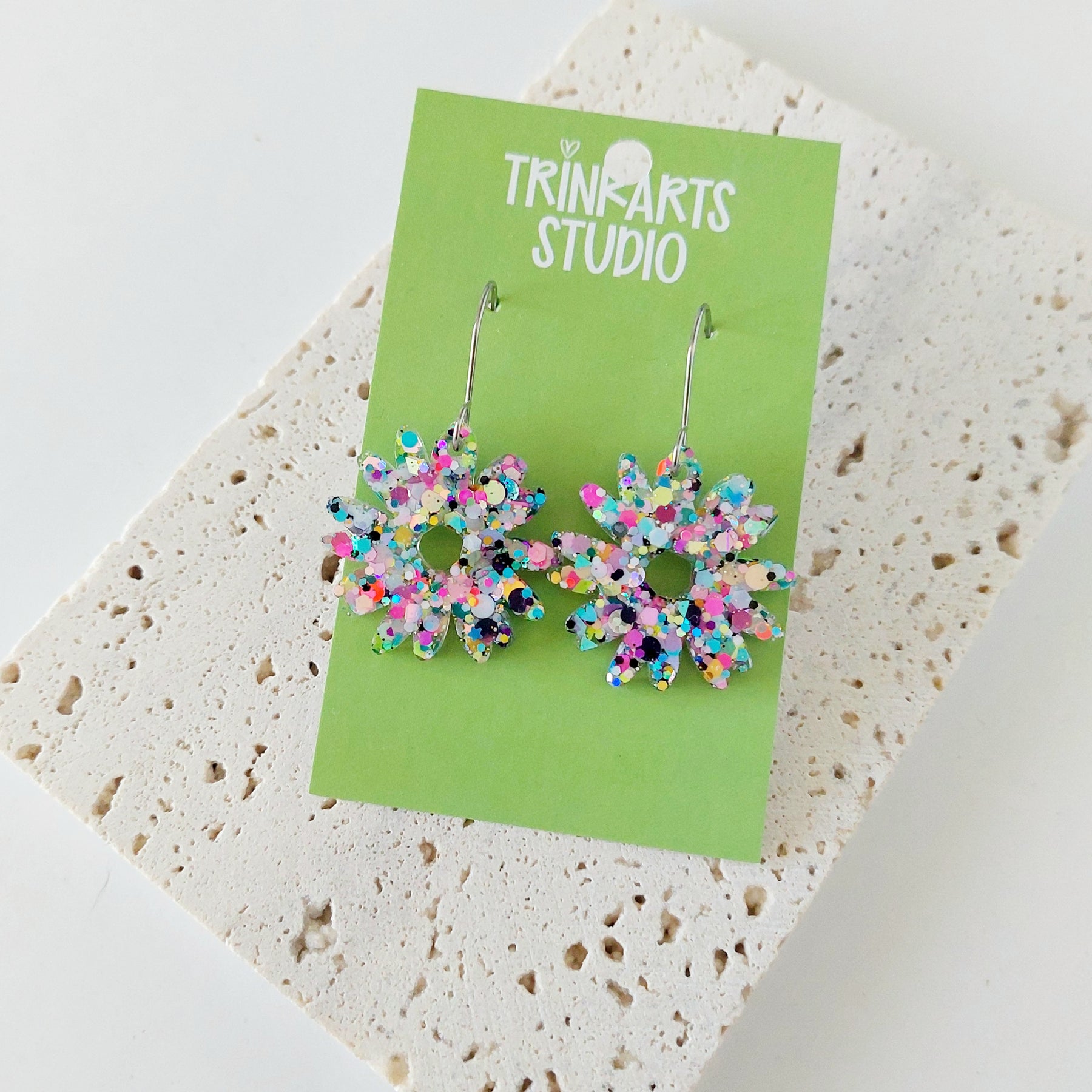 Daisy Earrings - Glitter Resin Dangle Earrings