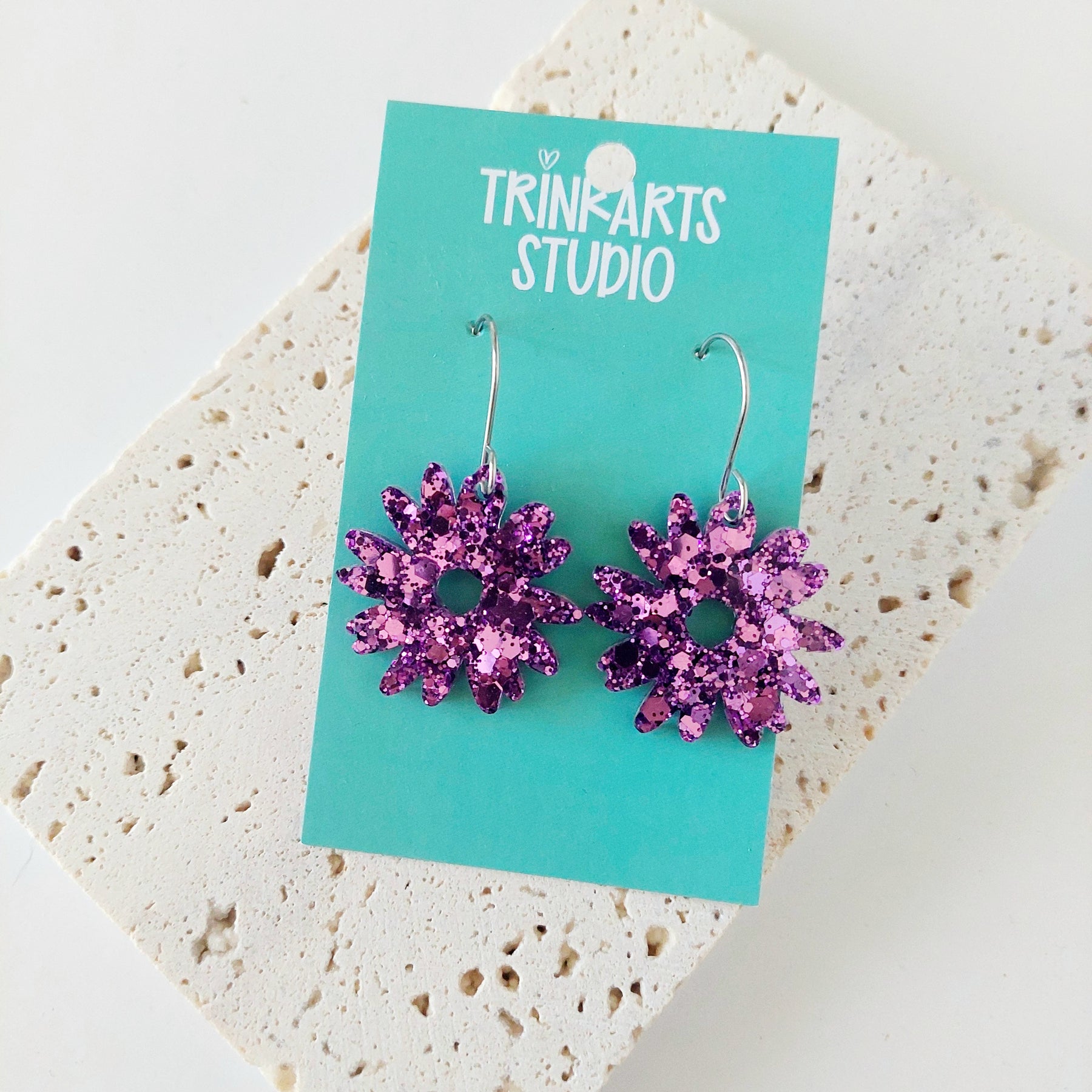 Daisy Earrings - Glitter Resin Dangle Earrings