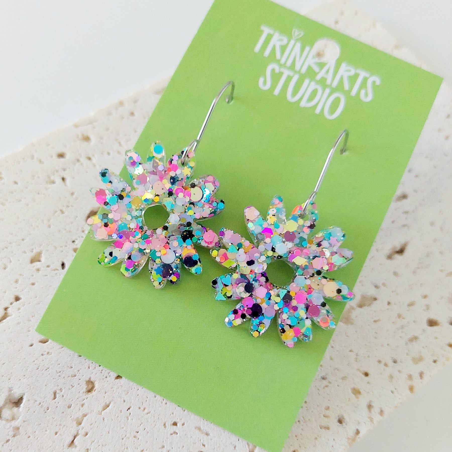 Daisy Earrings - Glitter Resin Dangle Earrings
