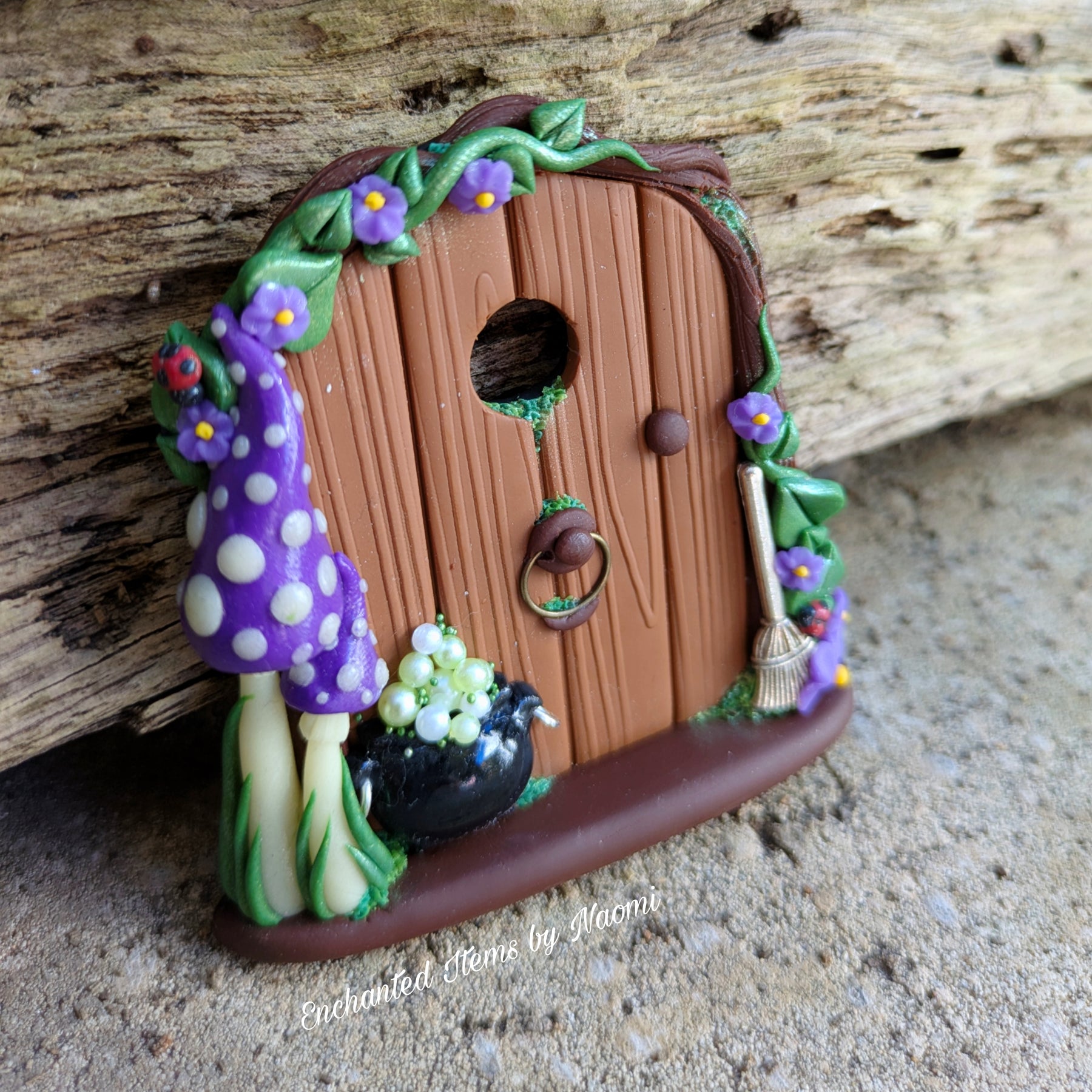 Mini Witch Fairy Door – Glow-in-the-Dark Mushroom Stems & Spots