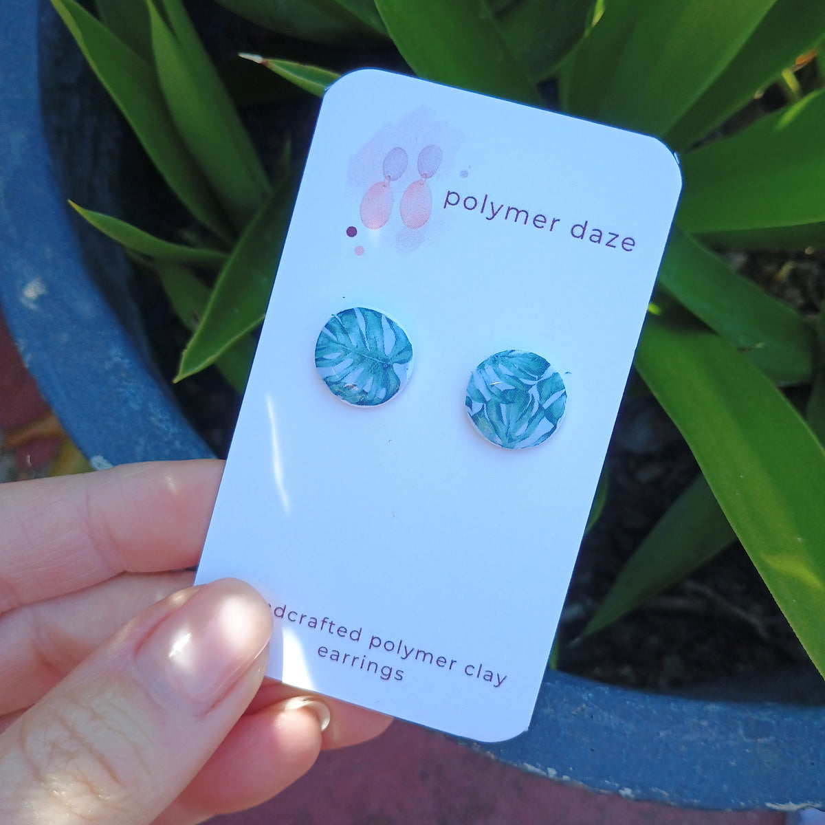 Monstera stud earring