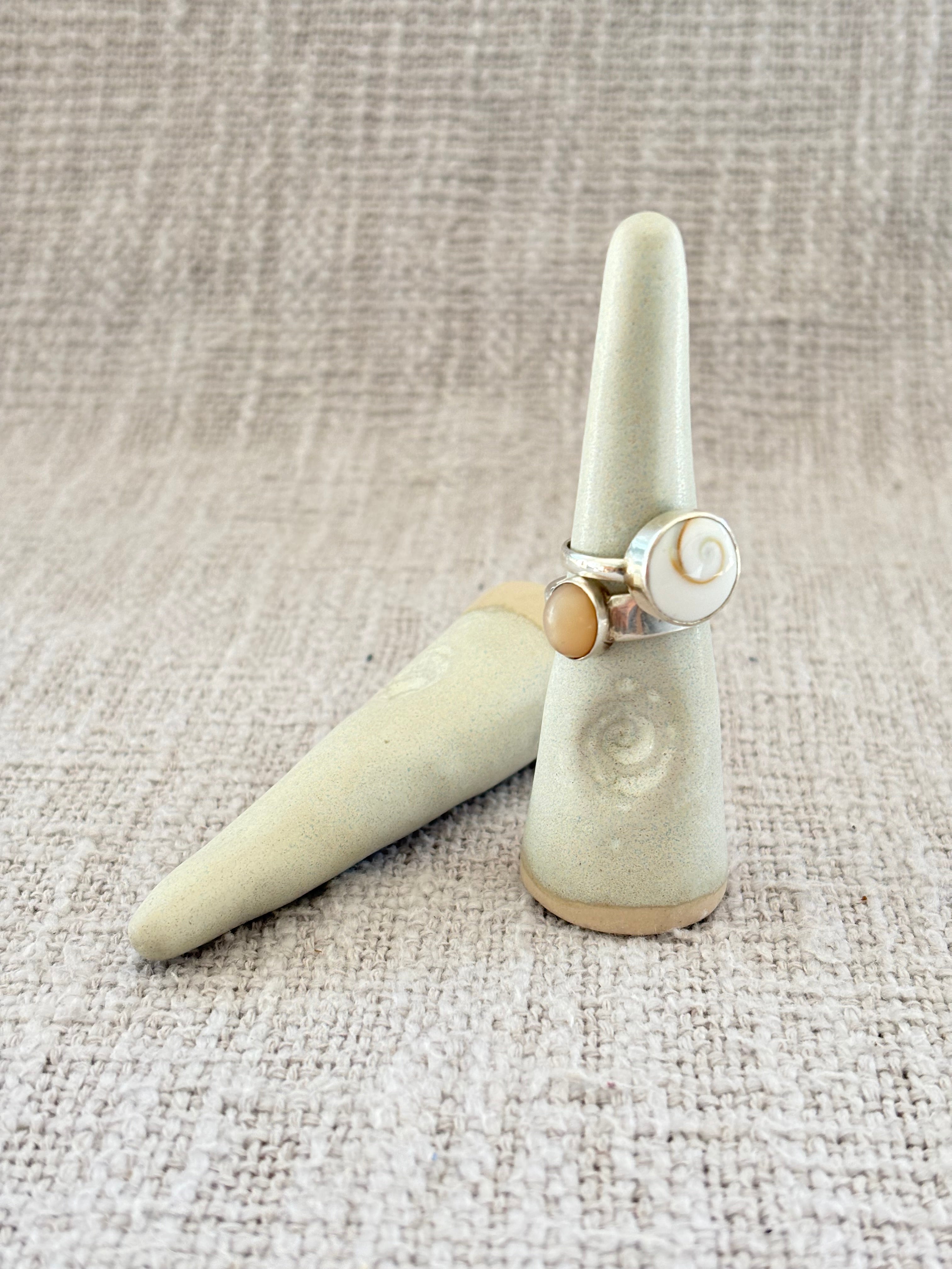 Ring Holder - Shell