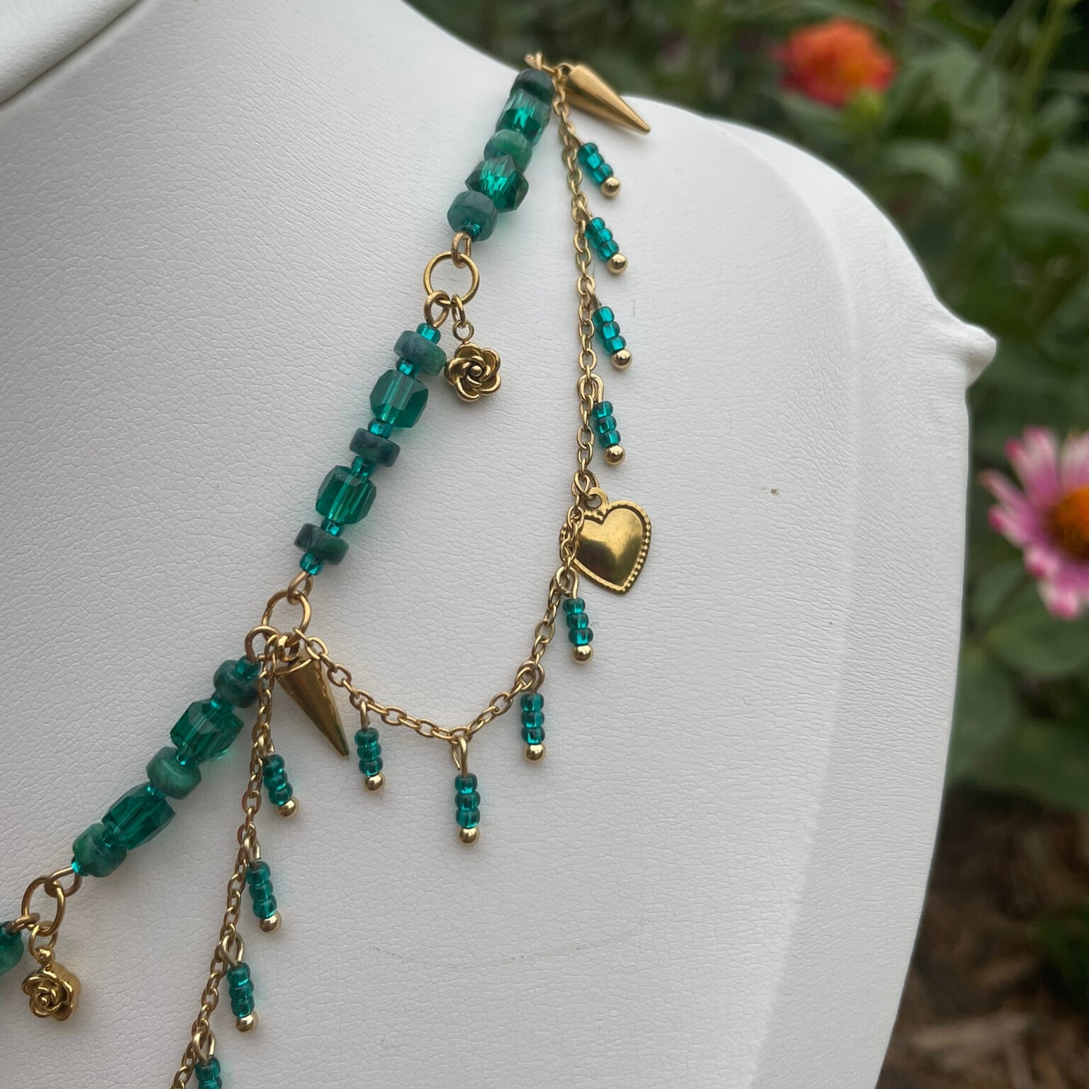 Romantic and elegant green and gold beaded necklace
