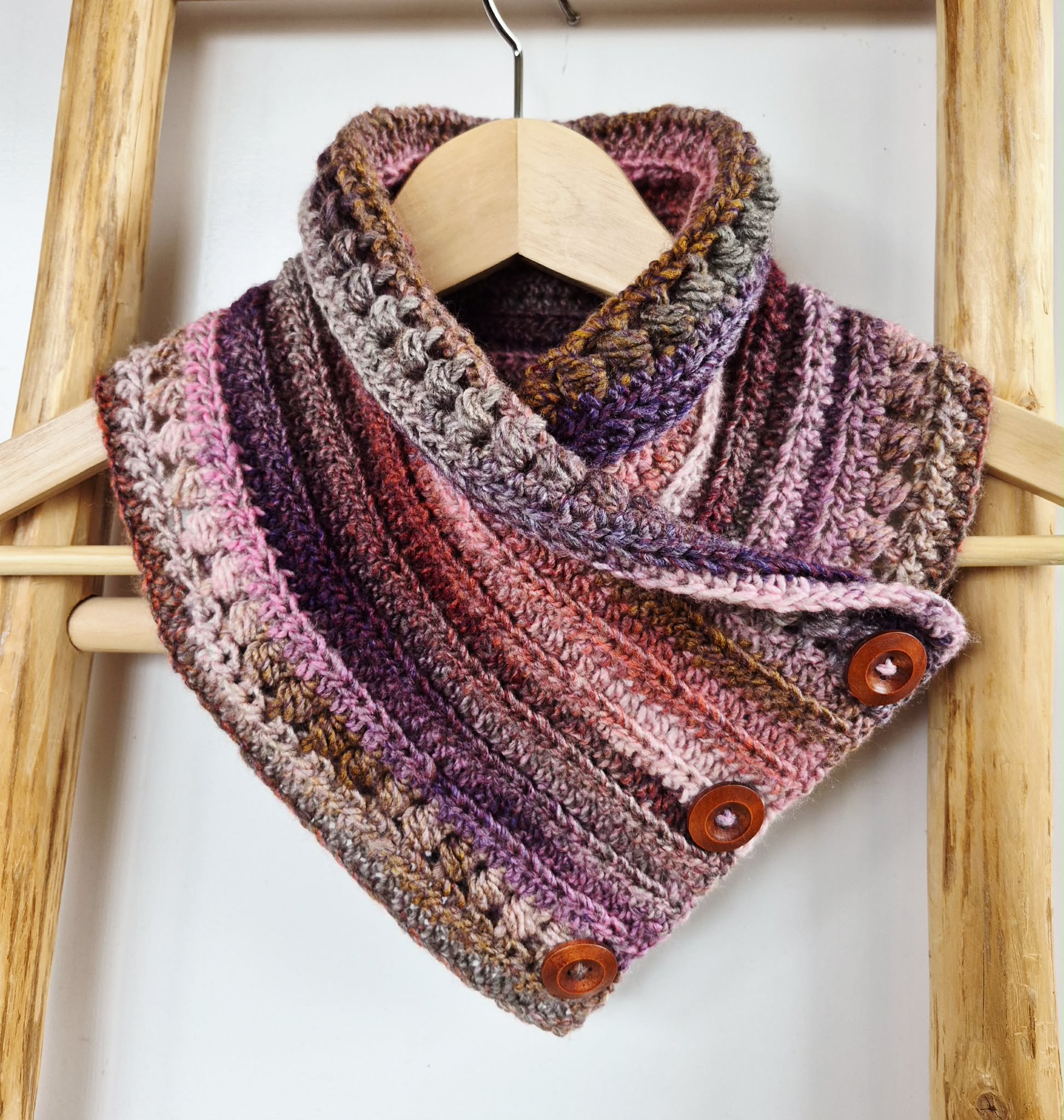 Ladies Neck warmer | Cowl | Scarf | Pink Toned | Adult | Vintage | Crochet | Buttoned
