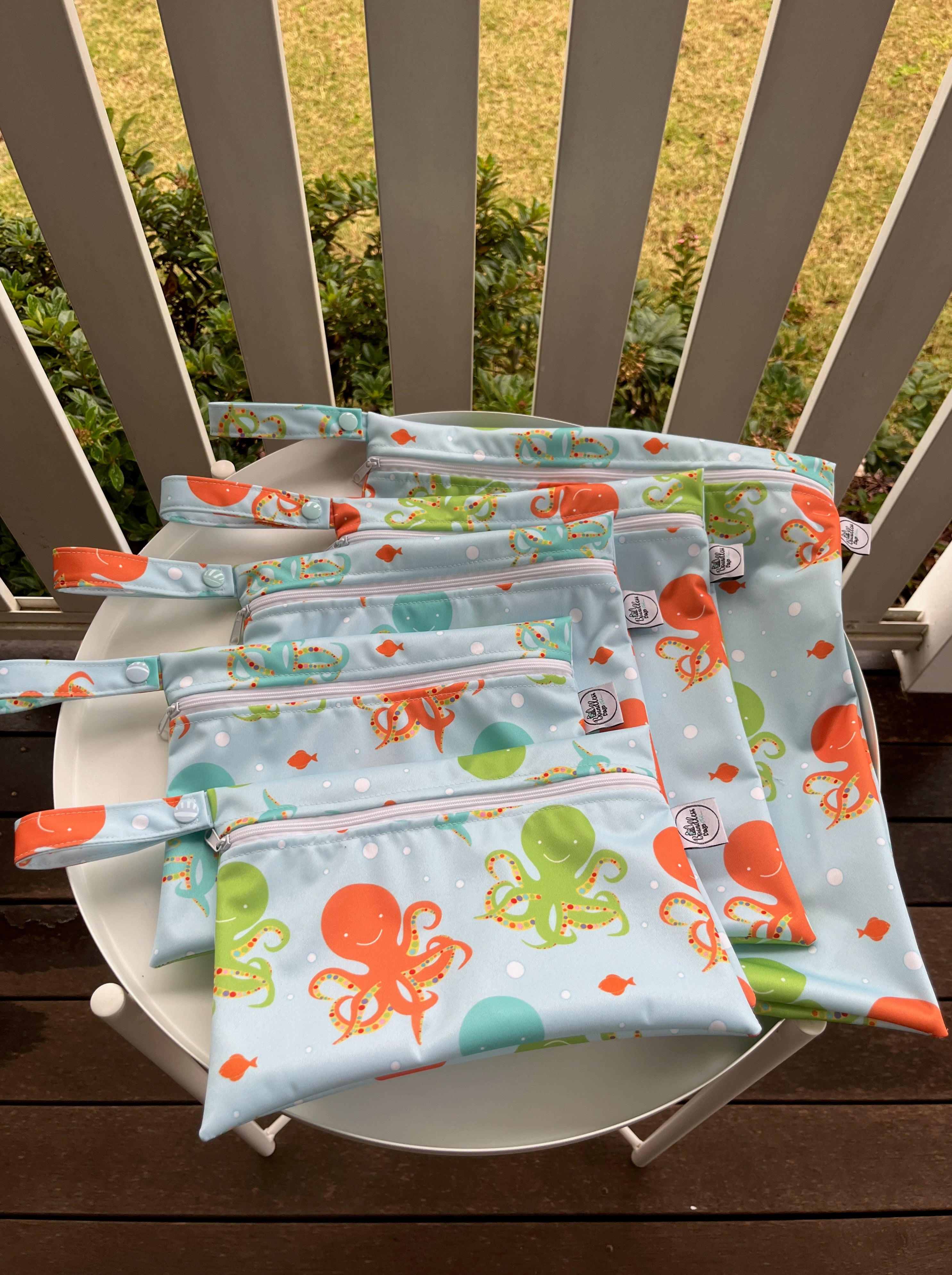 READY MADE Water-resistant wet bags - Octopus (Creative Monsoon)