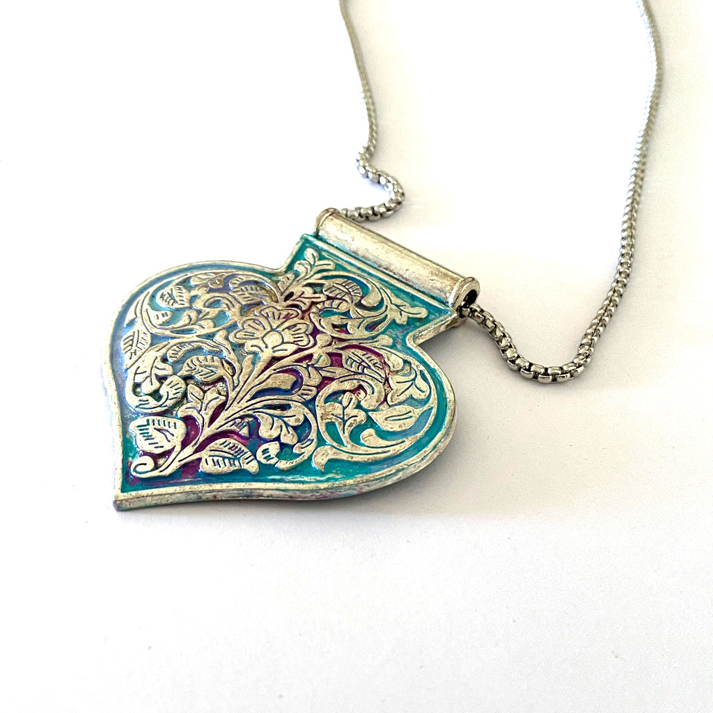 Necklace Painted heart