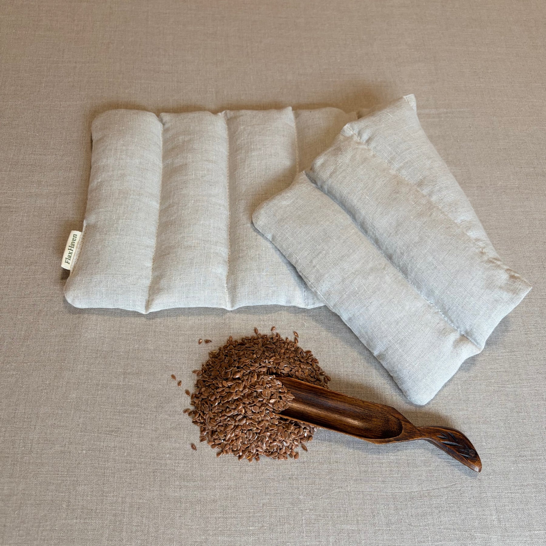 Essential Weighted Heat Pillow — Balanced Fit (Adaptive comfort system)
