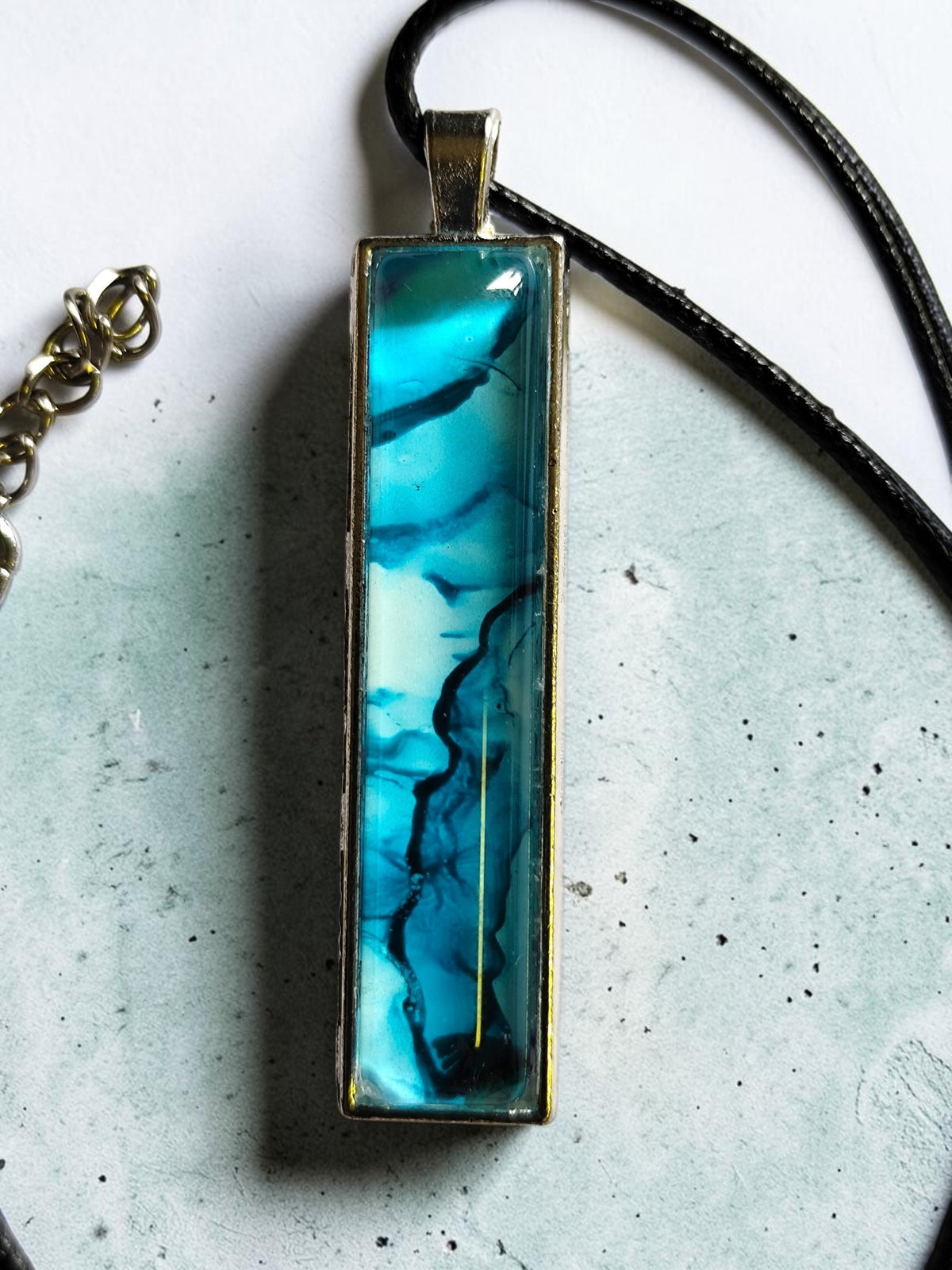 Teal Alcohol Ink Pendant Necklace – Wearable Art