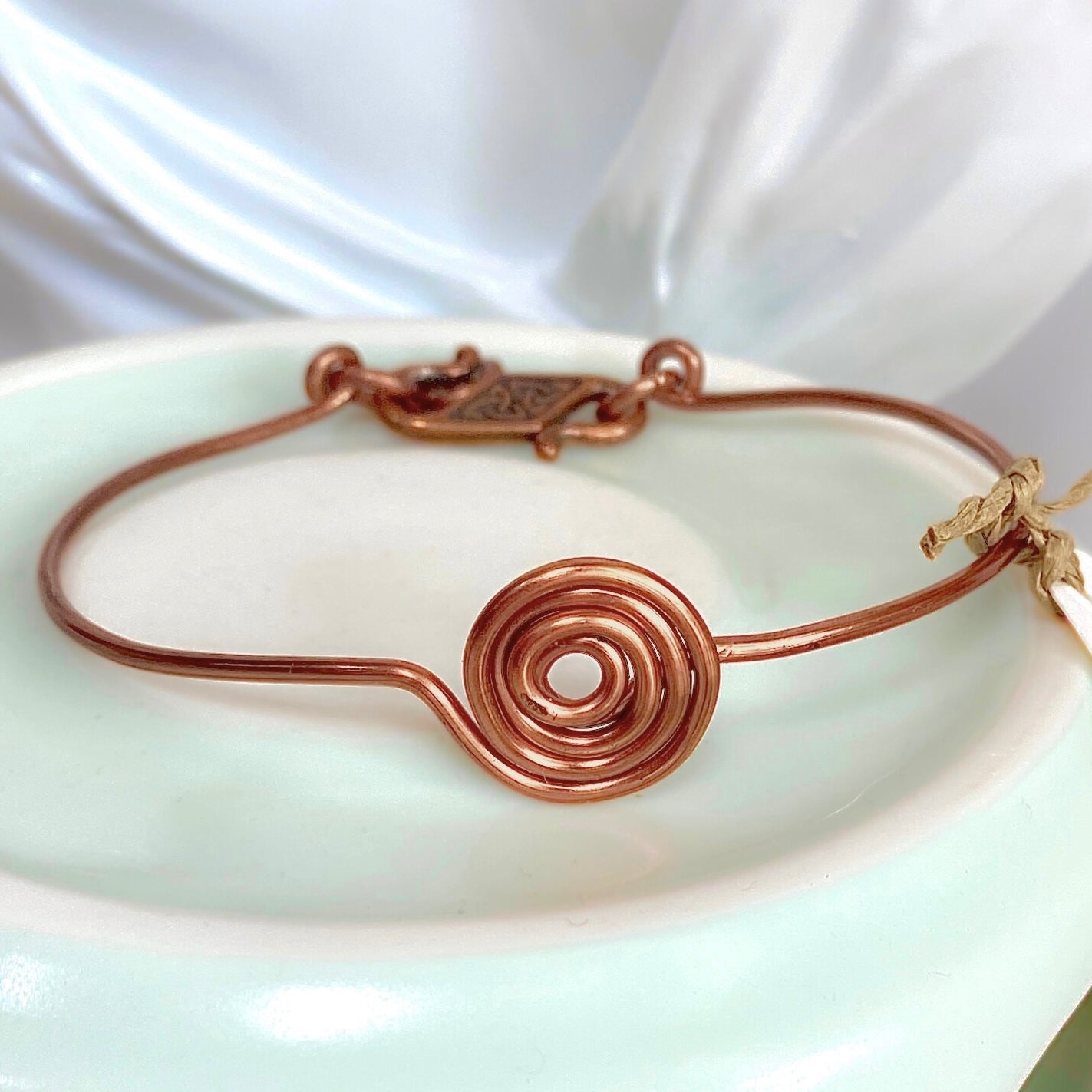 Simple antique copper spiral bracelet | Bangle with Triquetra clasp | Celtic-inspired jewellery