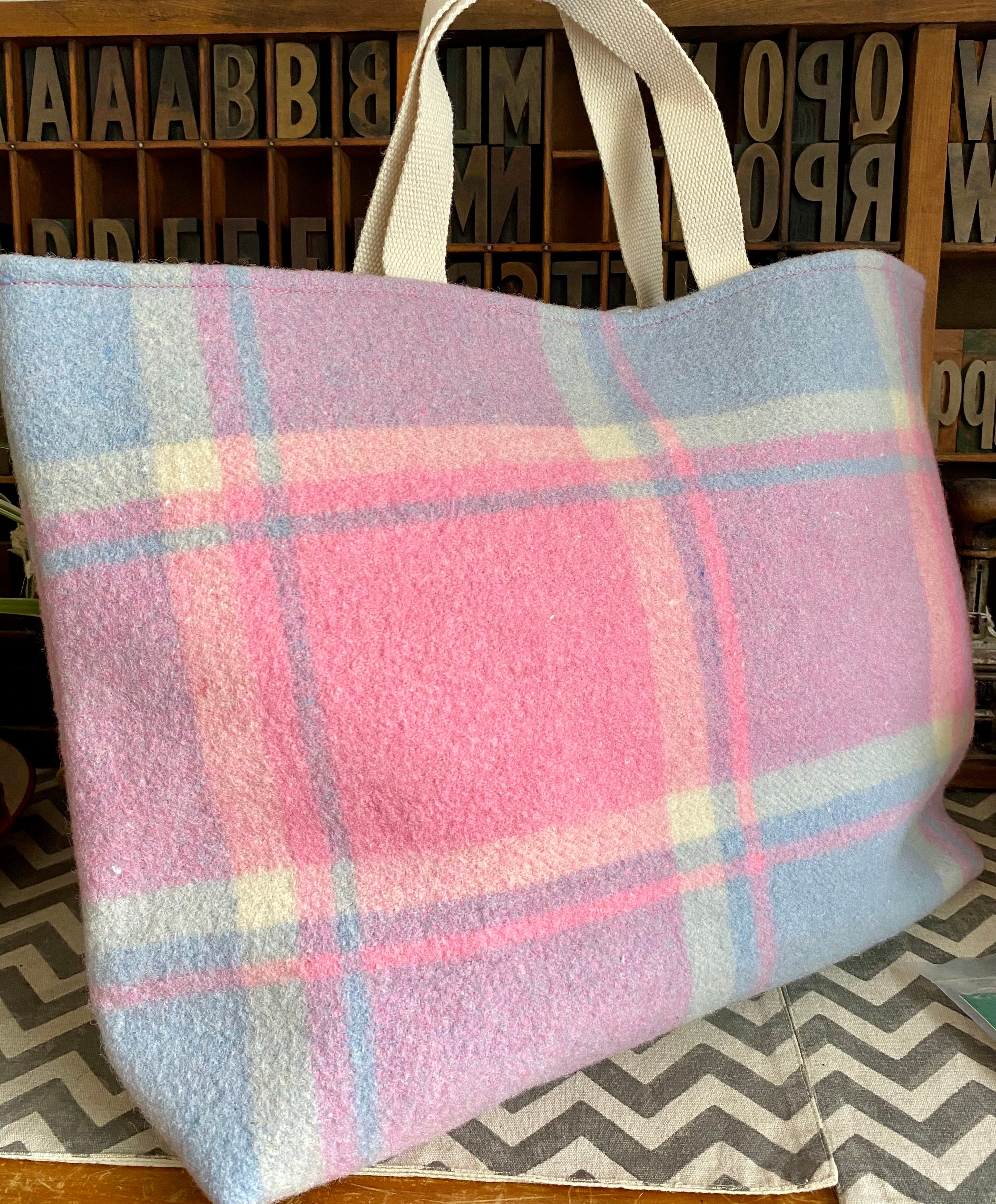 Upcycled Woollen Blanket - Market Tote - Pink/mauve