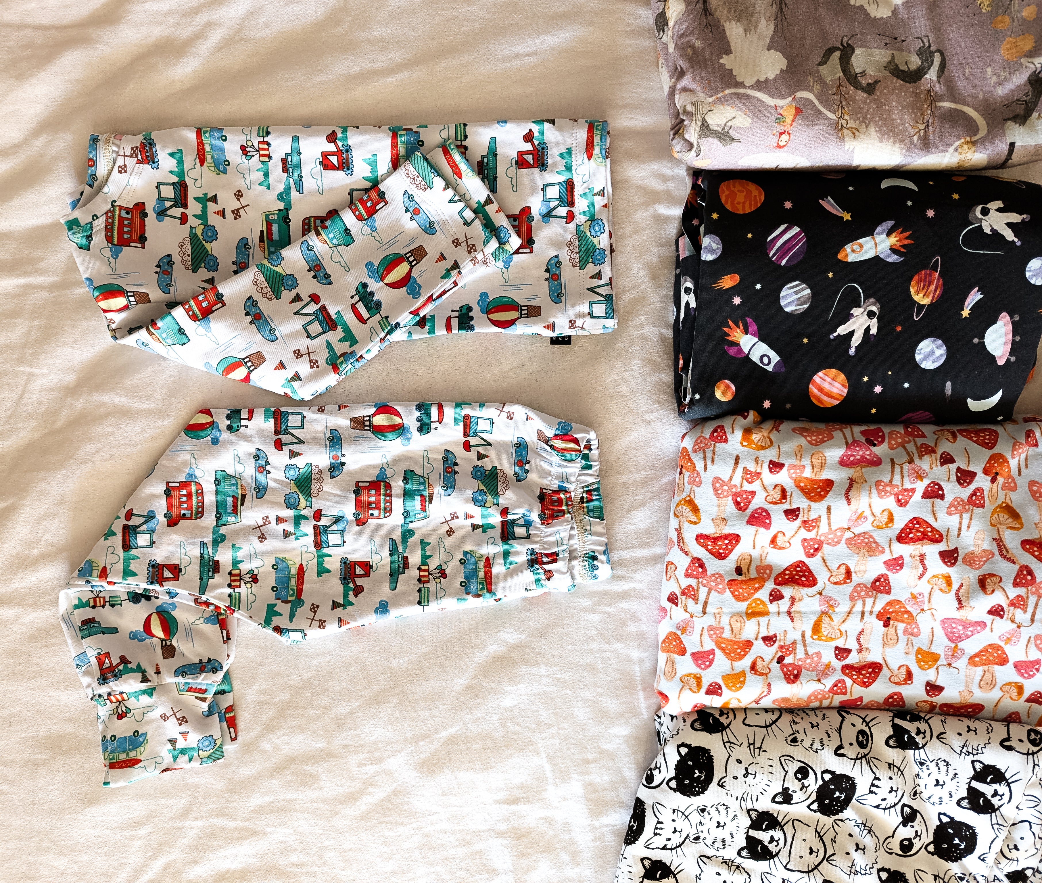 95% cotton kids loungewear long sleeve and pants set sizes 1 to 10
