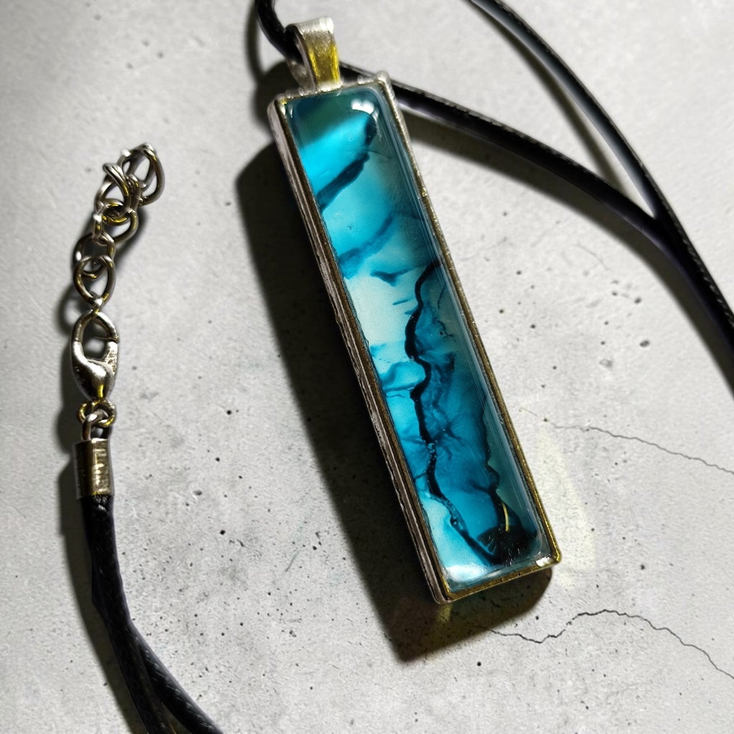 Teal Alcohol Ink Pendant Necklace – Wearable Art
