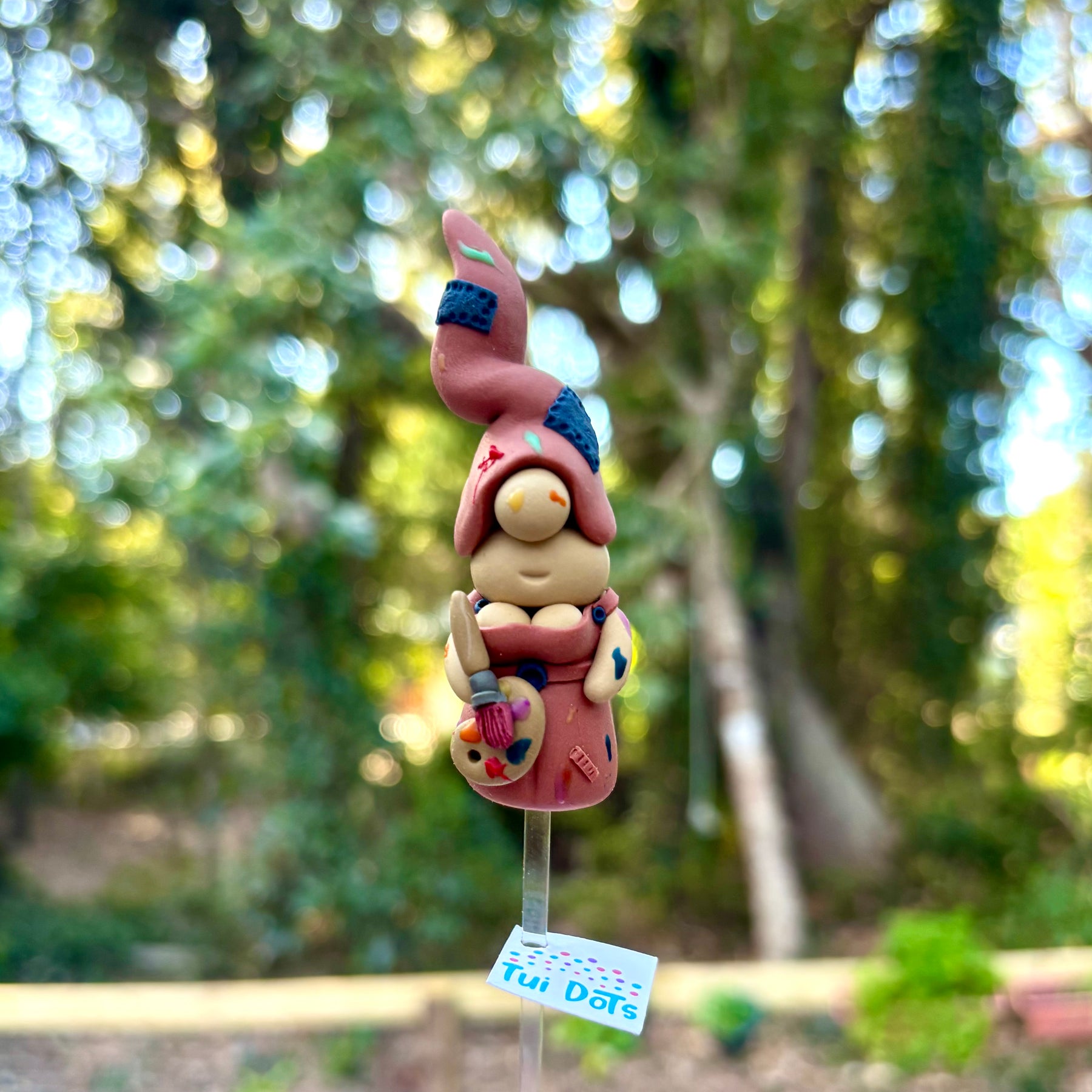Tiny Gnome - Artist (female)