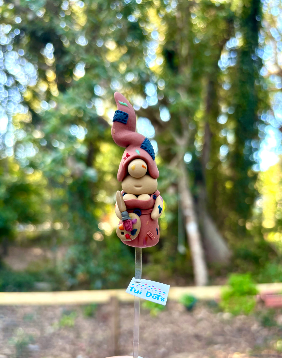 Tiny Gnome - Artist (female)