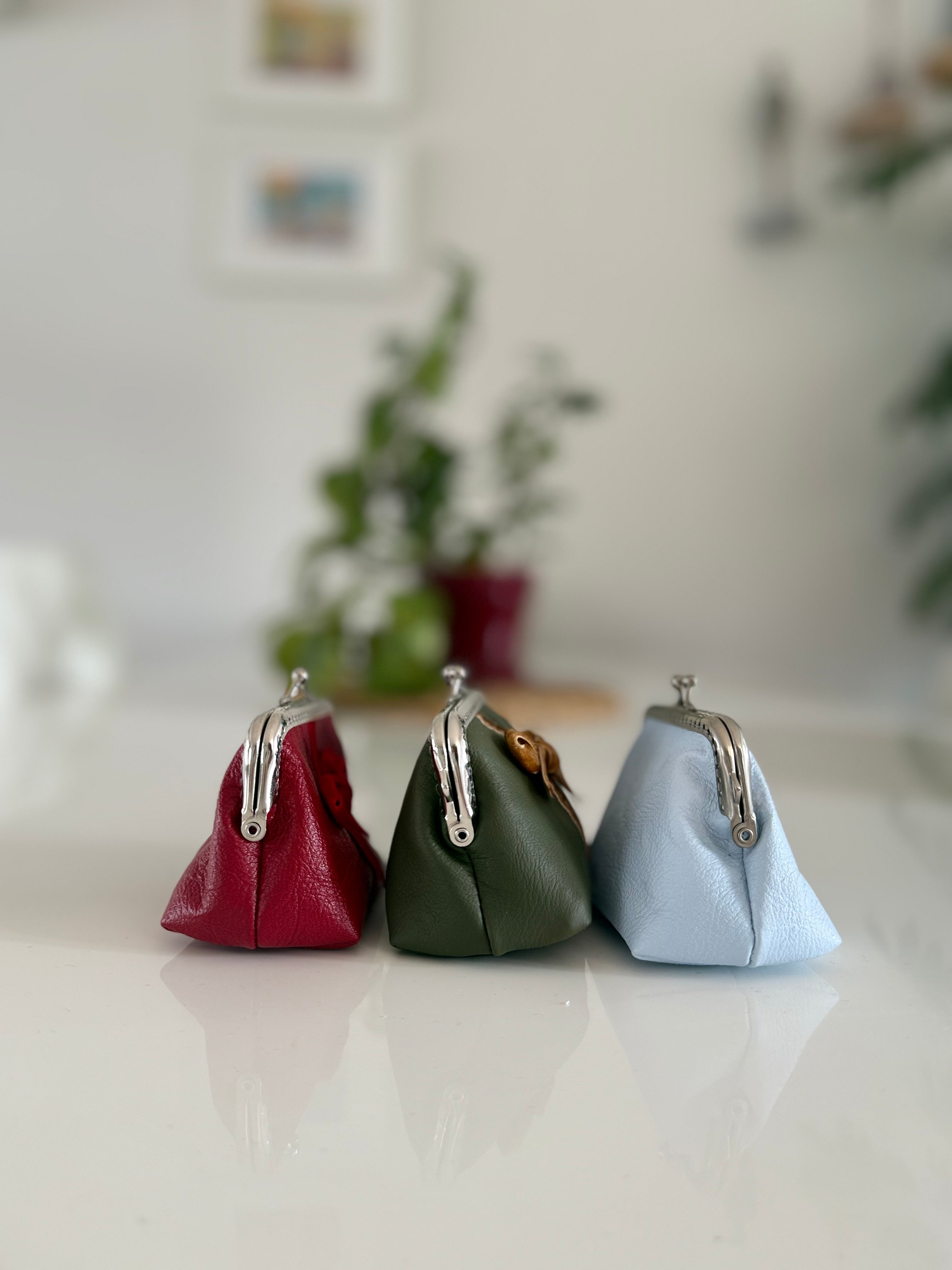 Coin purse with bow accent