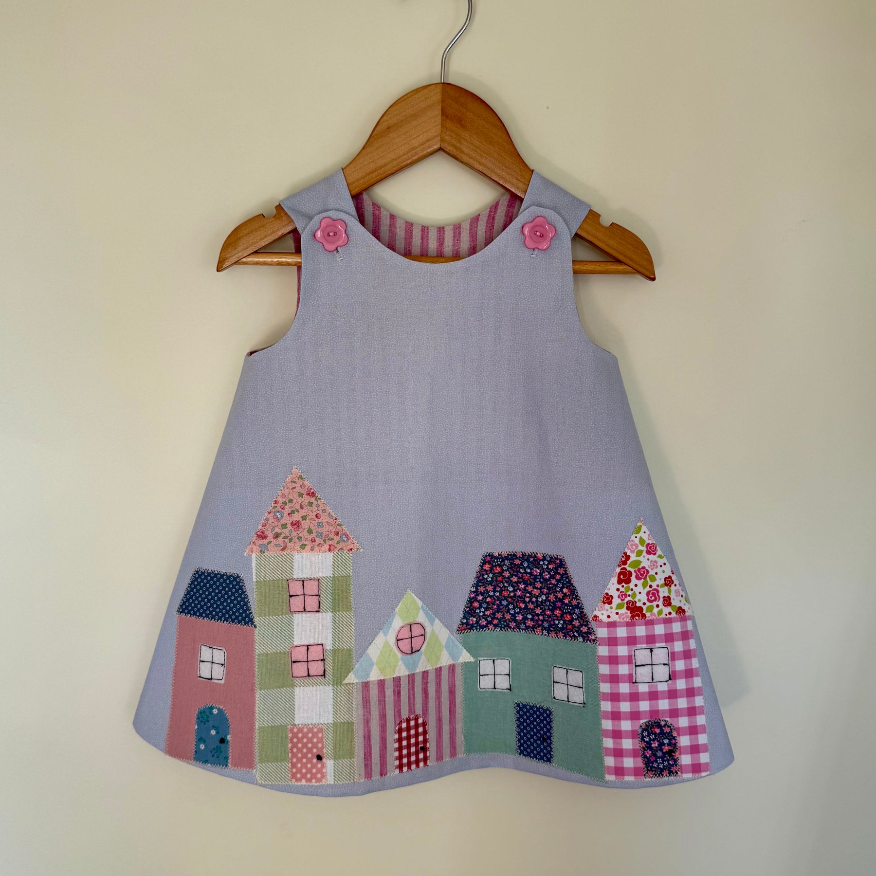 Girls little houses pinafore dress,size 2 .