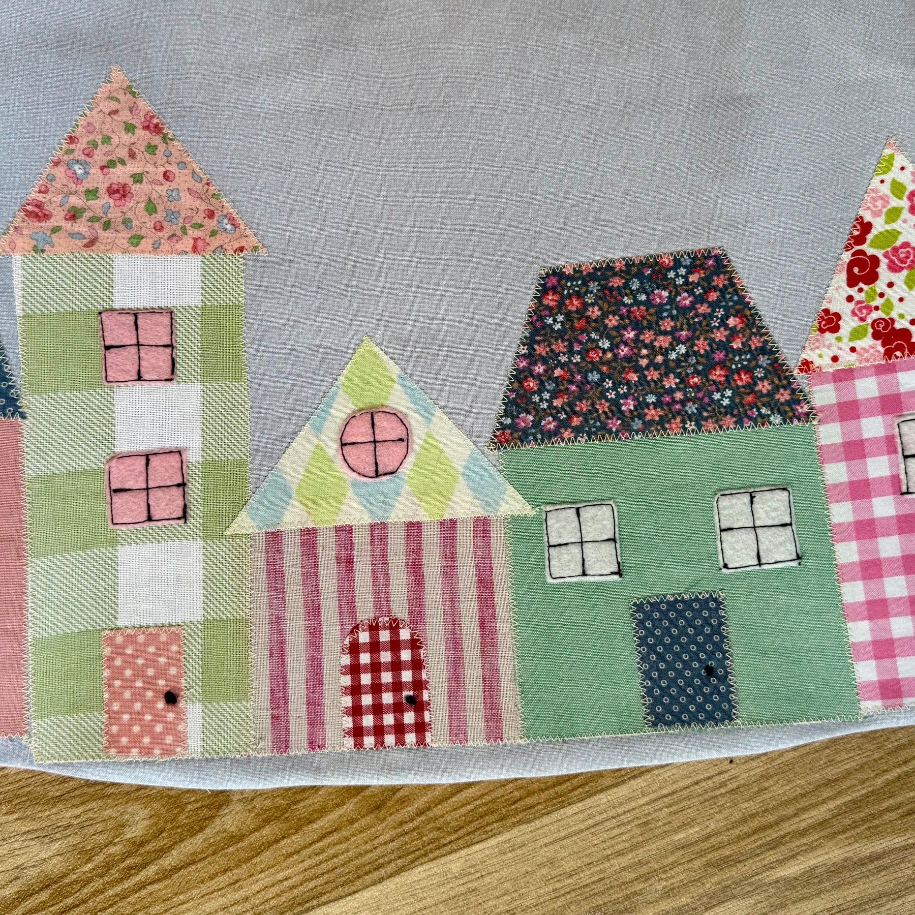 Girls little houses pinafore dress,size 2 .