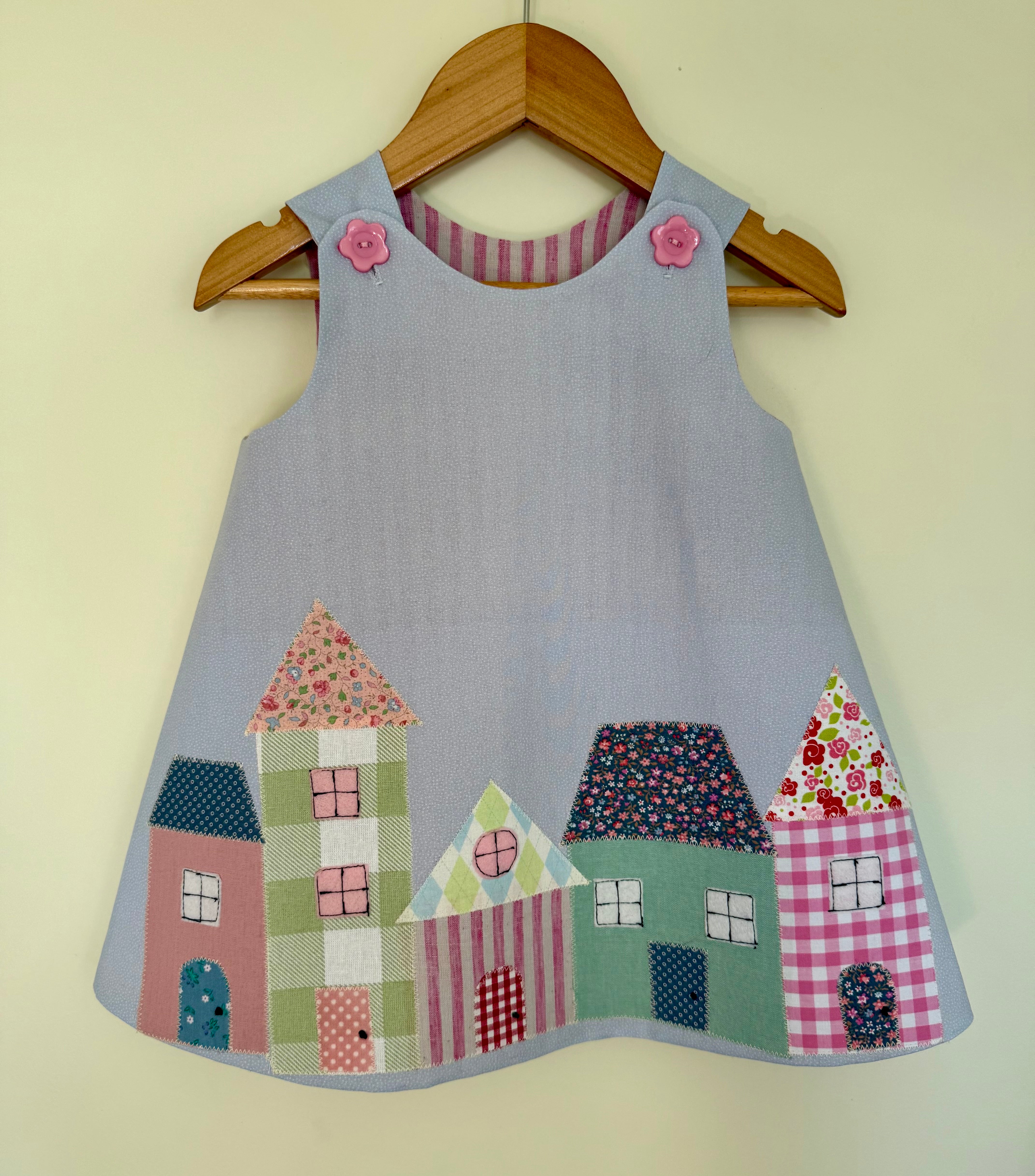 Girls little houses pinafore dress,size 2 .