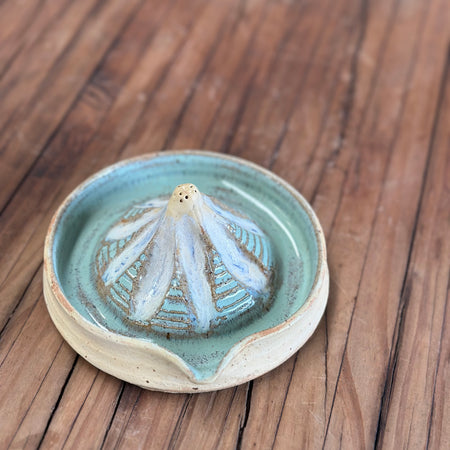 Daisy Citrus Press - Ceramic Lemon Squeezer