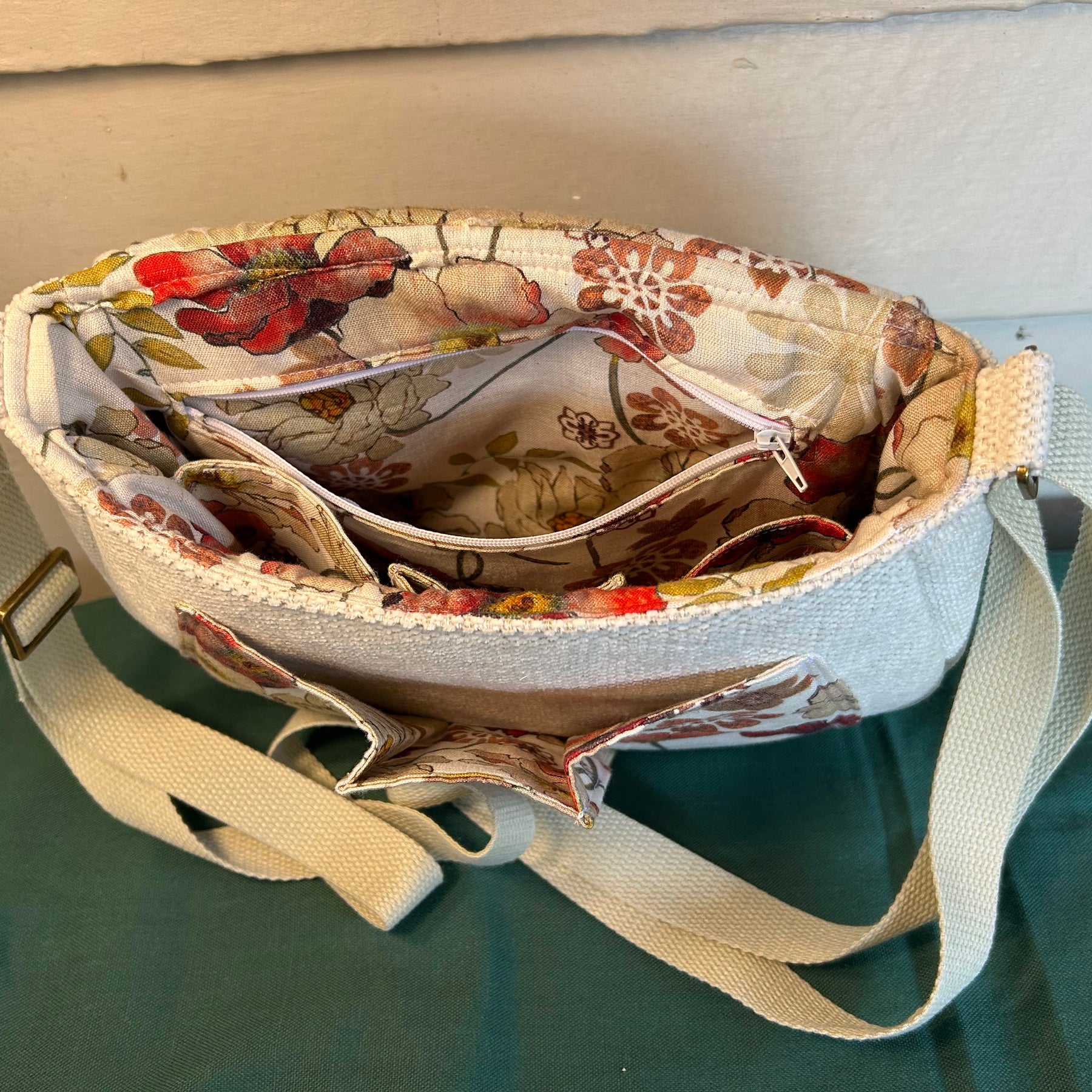 Sweetheart Crossbody Handbag