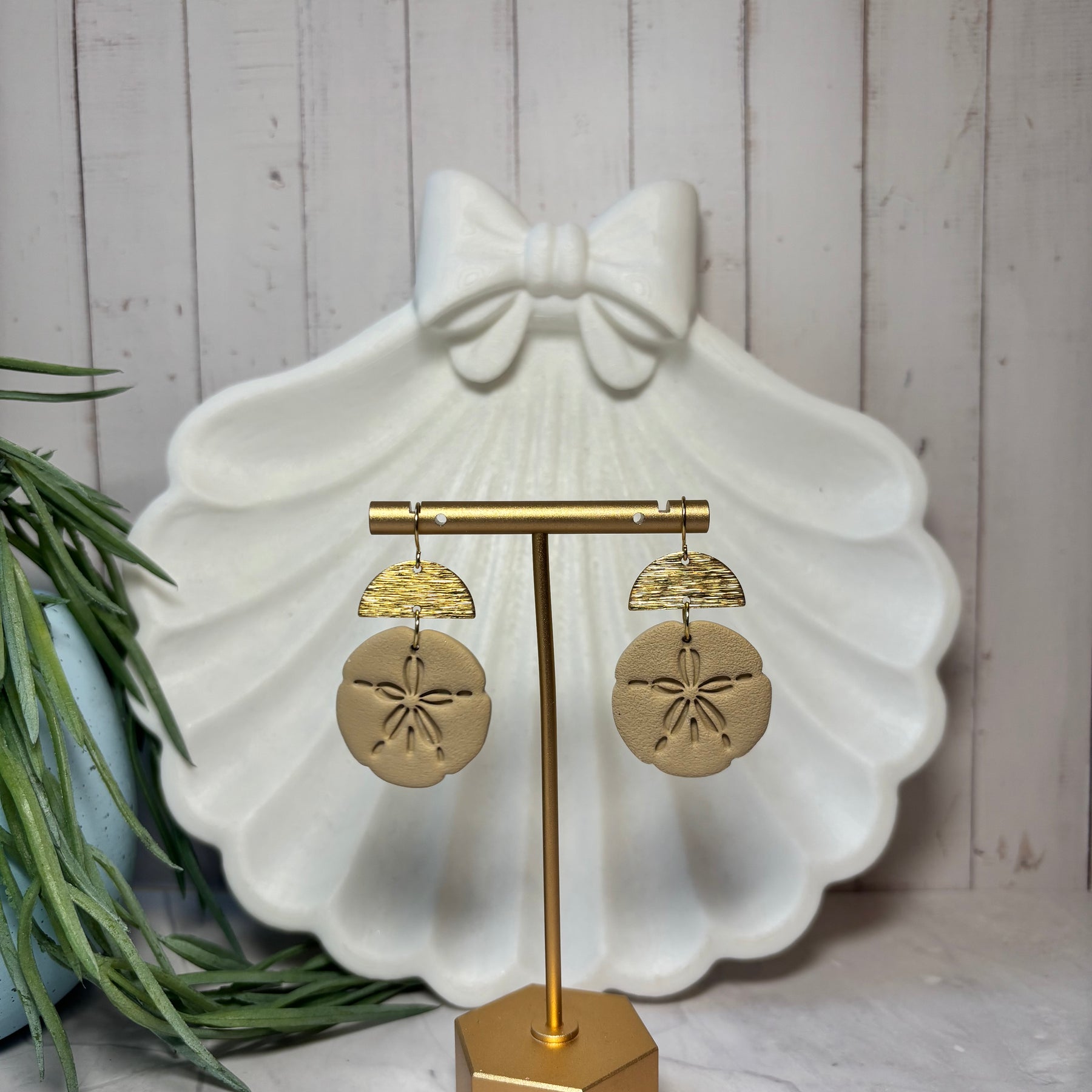 Seaside Stories | Sand Dollar Dangle Earrings