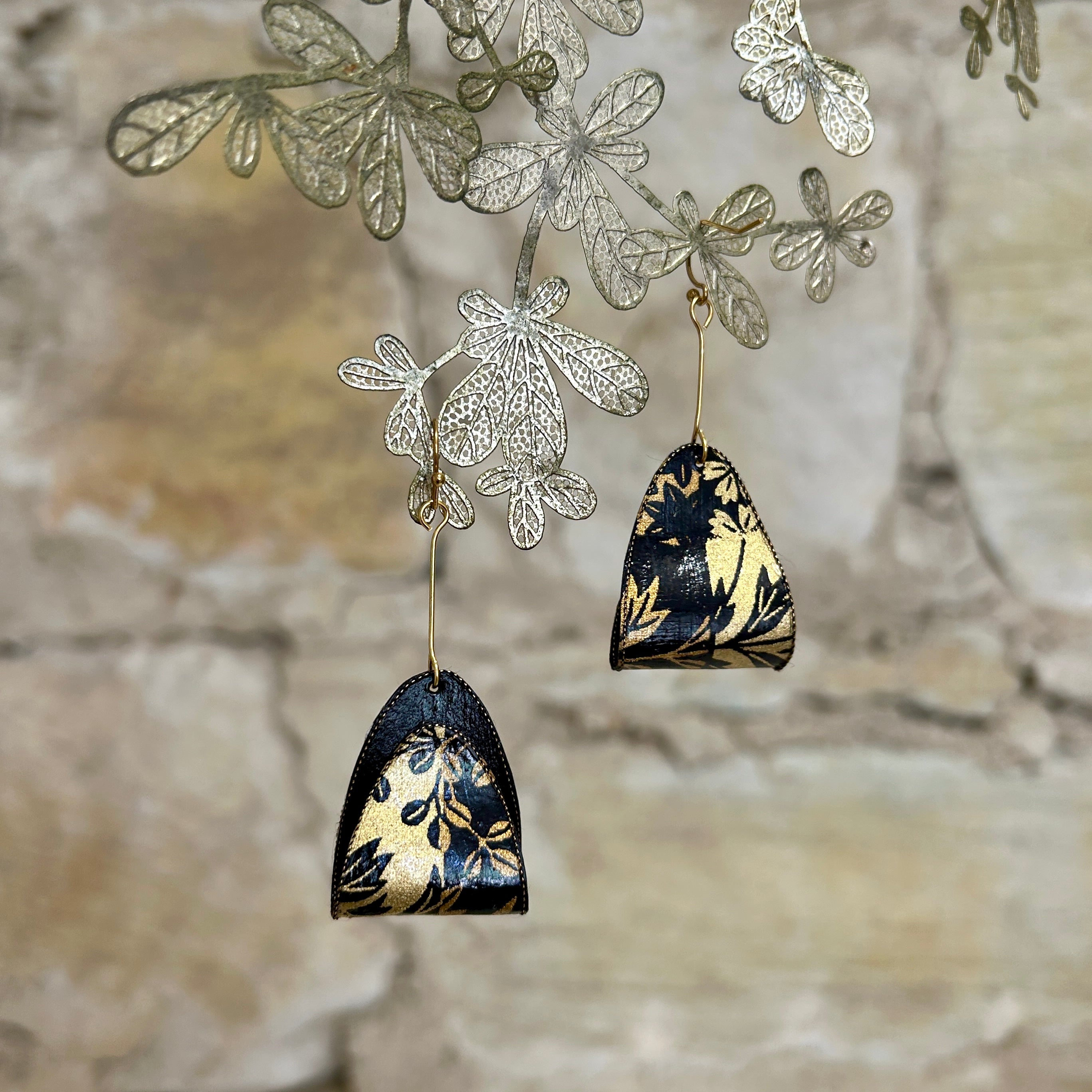 Earrings Elegant Gold Black Japanese Washi Paper: EB-109