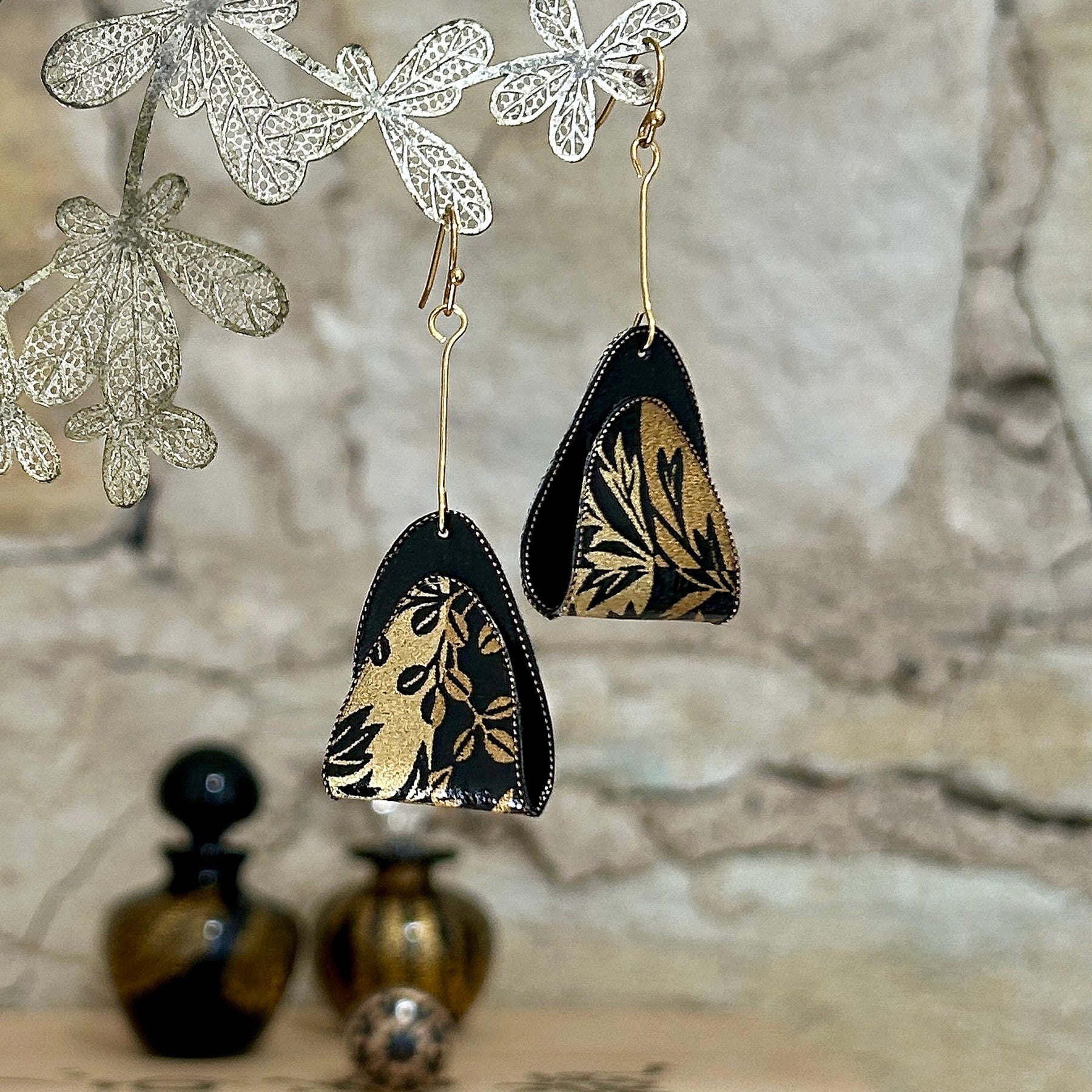 Earrings Elegant Gold Black Japanese Washi Paper: EB-109