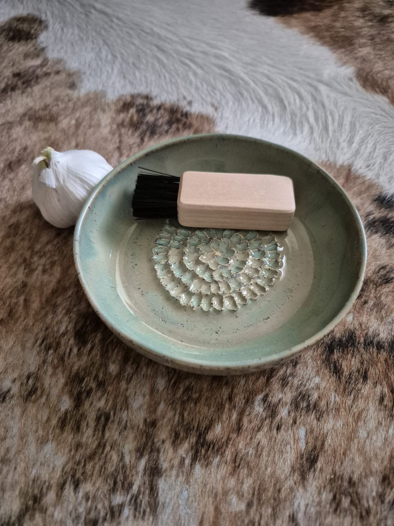 Ceramic Grater with Cleaning Brush