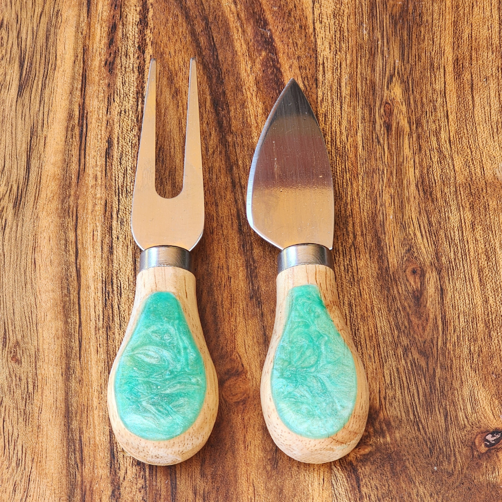 "Christmas Joy" - resin charcuterie board with cheese knives