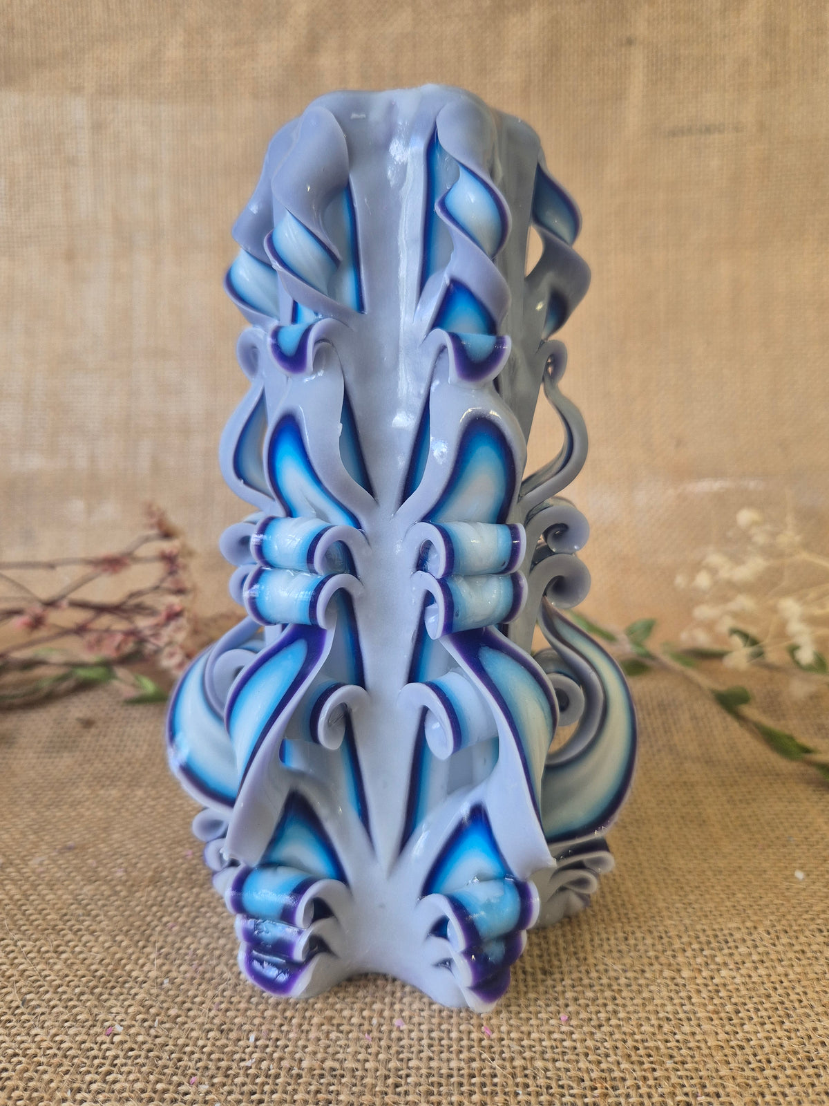White and Blue 16cm