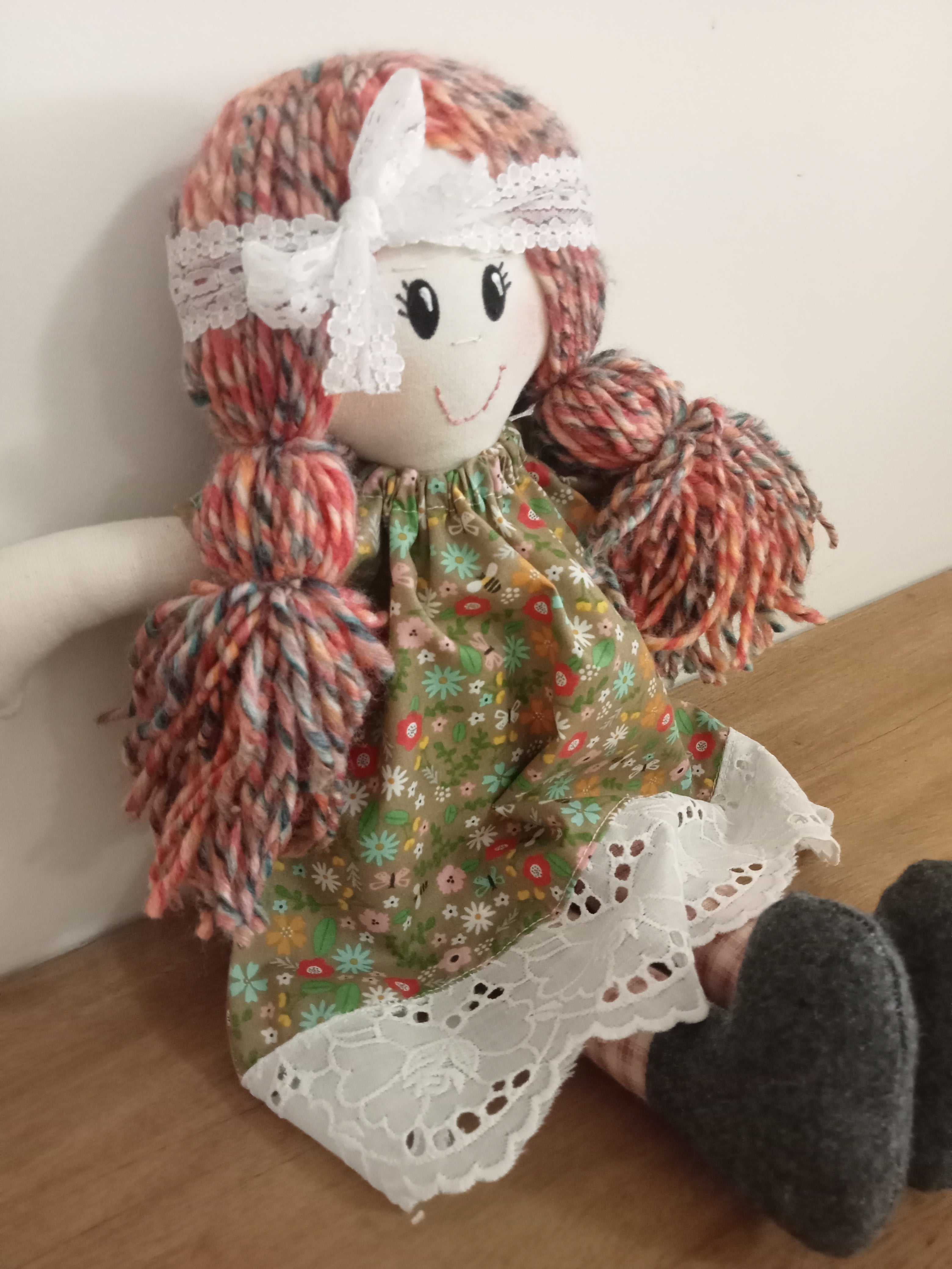 Rag Doll / Happy Doll - Honey Bee