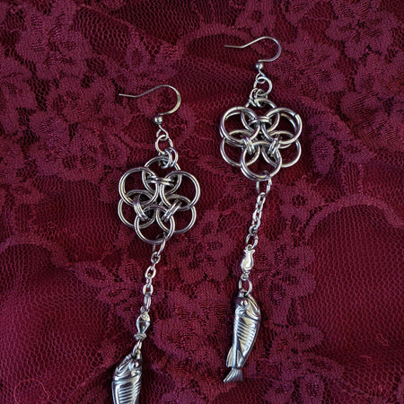Predator and prey fish chainmaille earrings