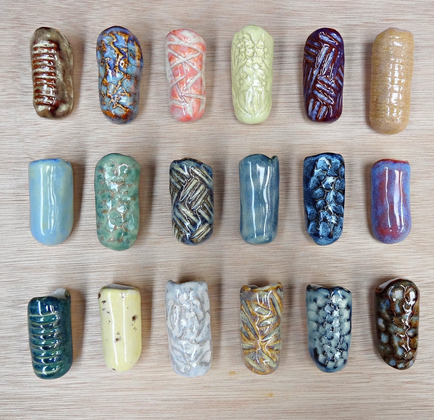 Mini ceramic fridge magnet vases. Choose your own vases.