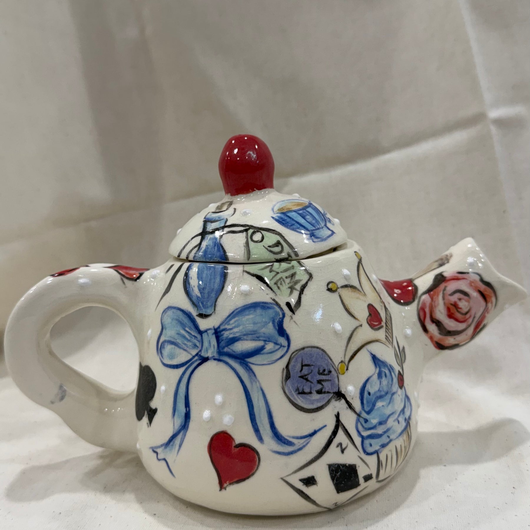 Alice in Wonderland Tea Pot