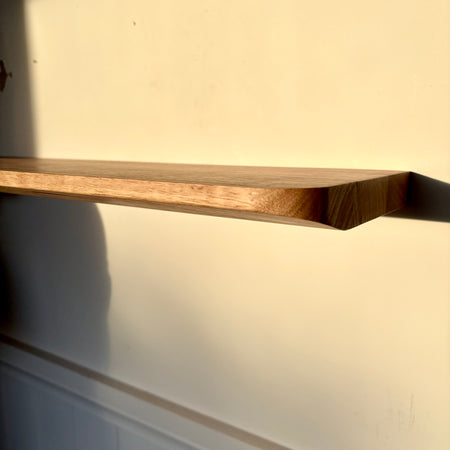 Tasmanian oak Floating shelf 900mm