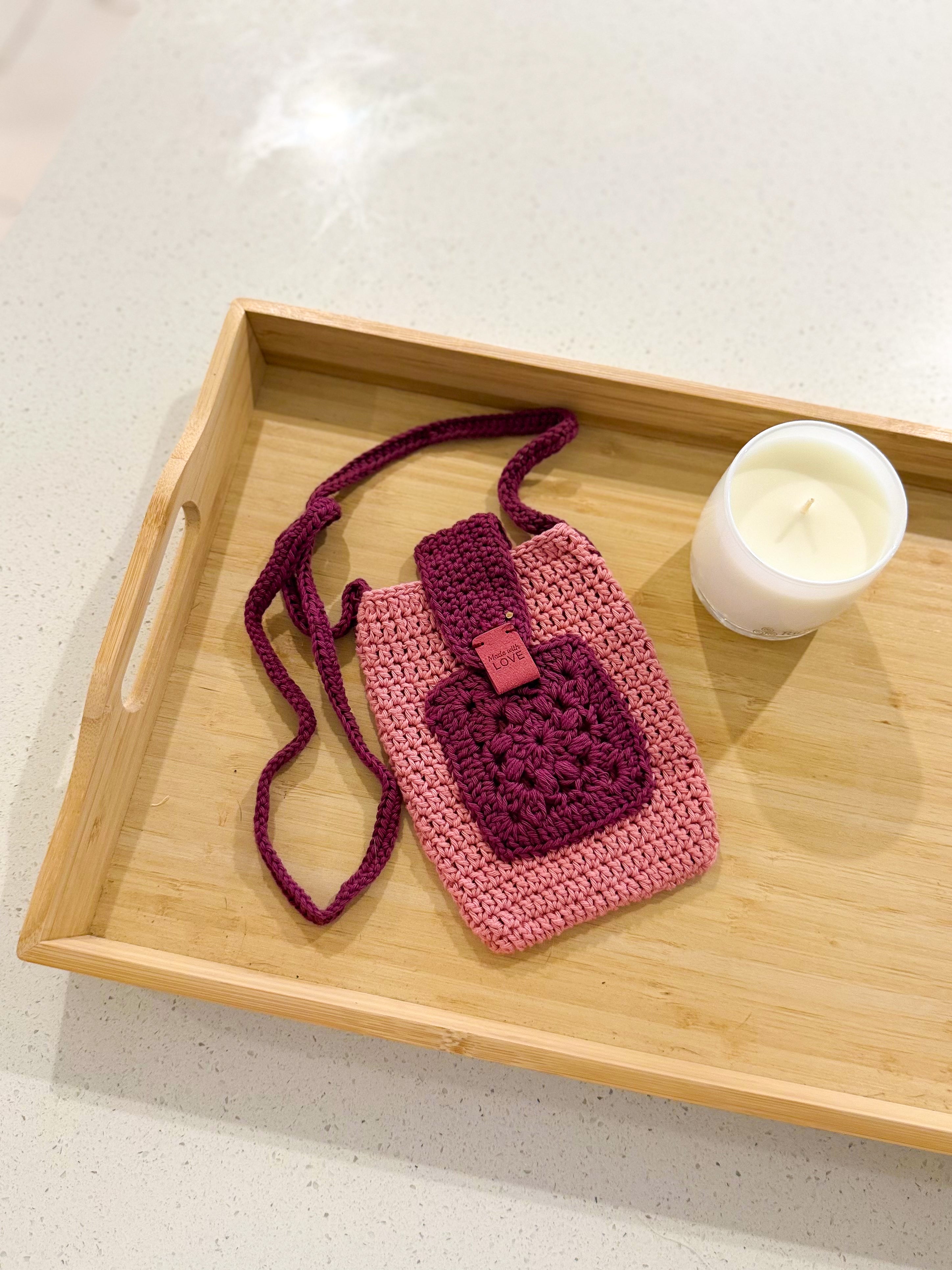 #046-4 Mobile phone bag with pocket