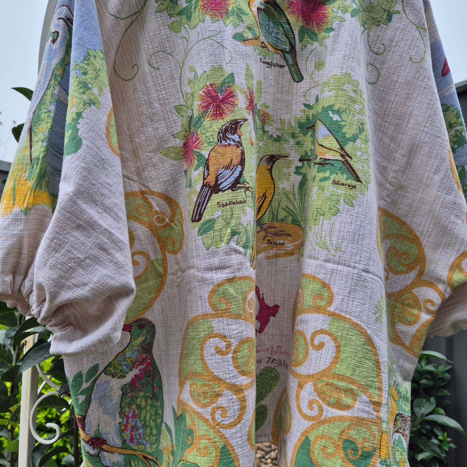 Upcycled Vintage Tablecloth top. Birds