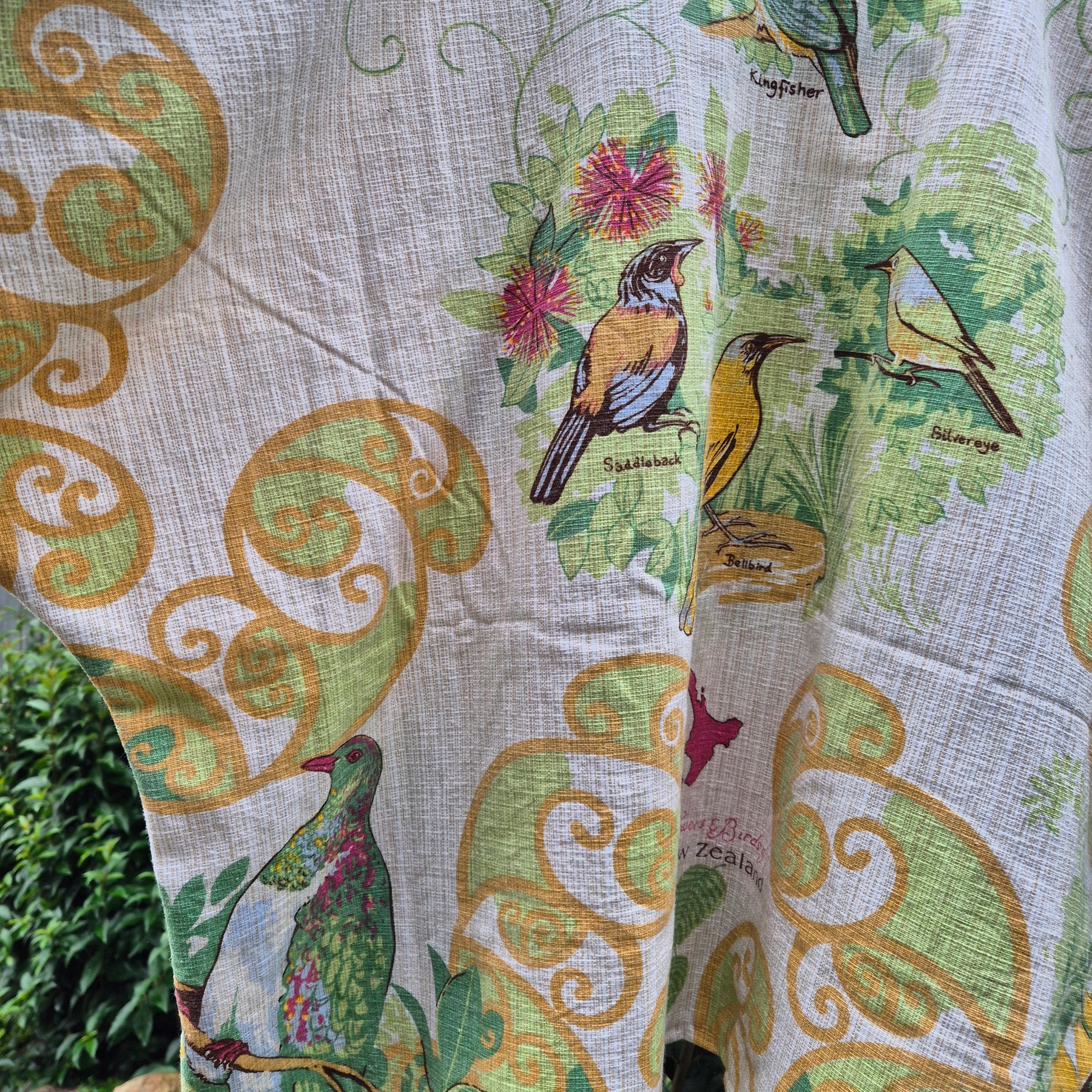 Upcycled Vintage Tablecloth top. Birds