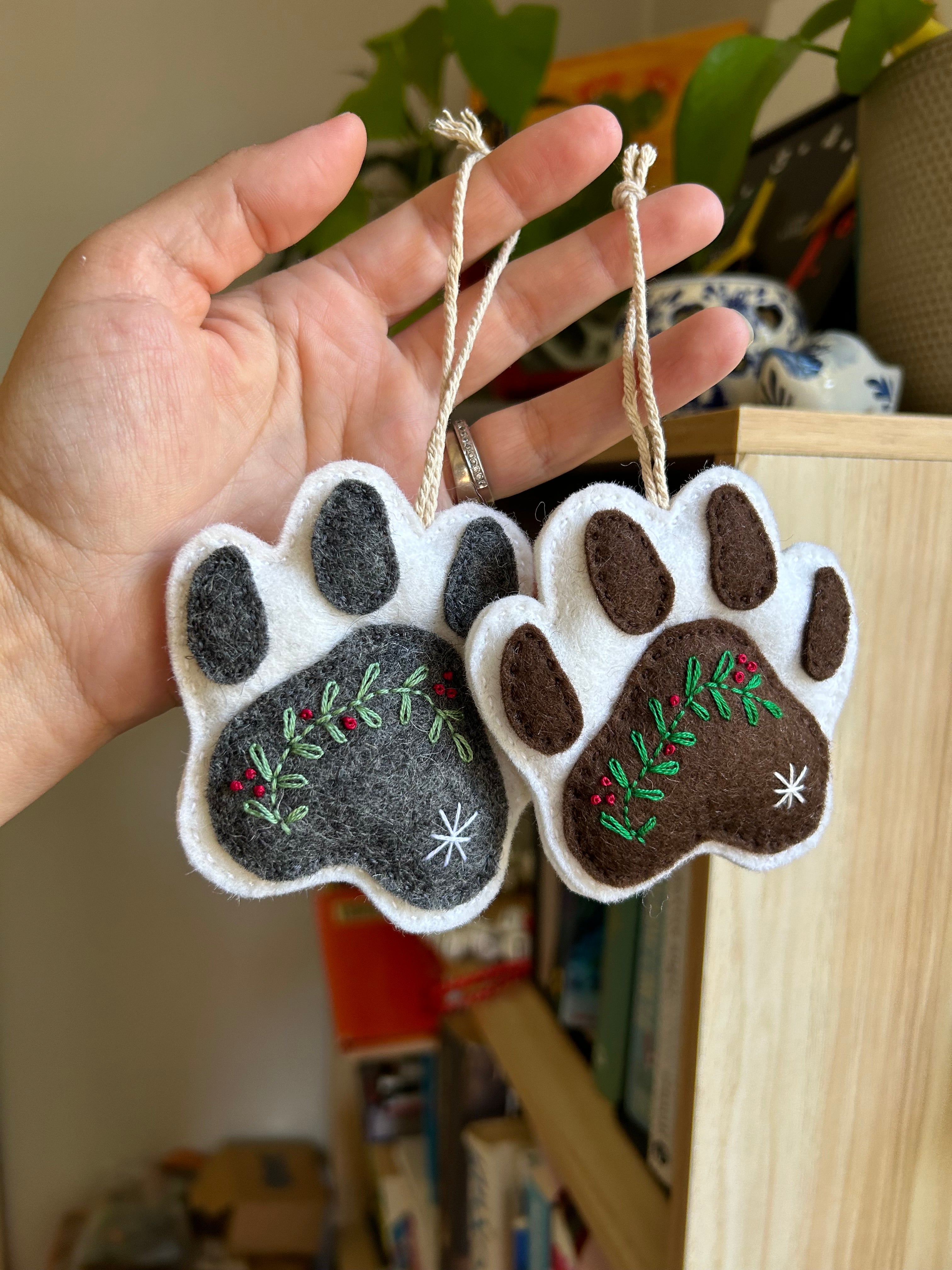 Christmas paws, dog pet, tree decorations, ornament