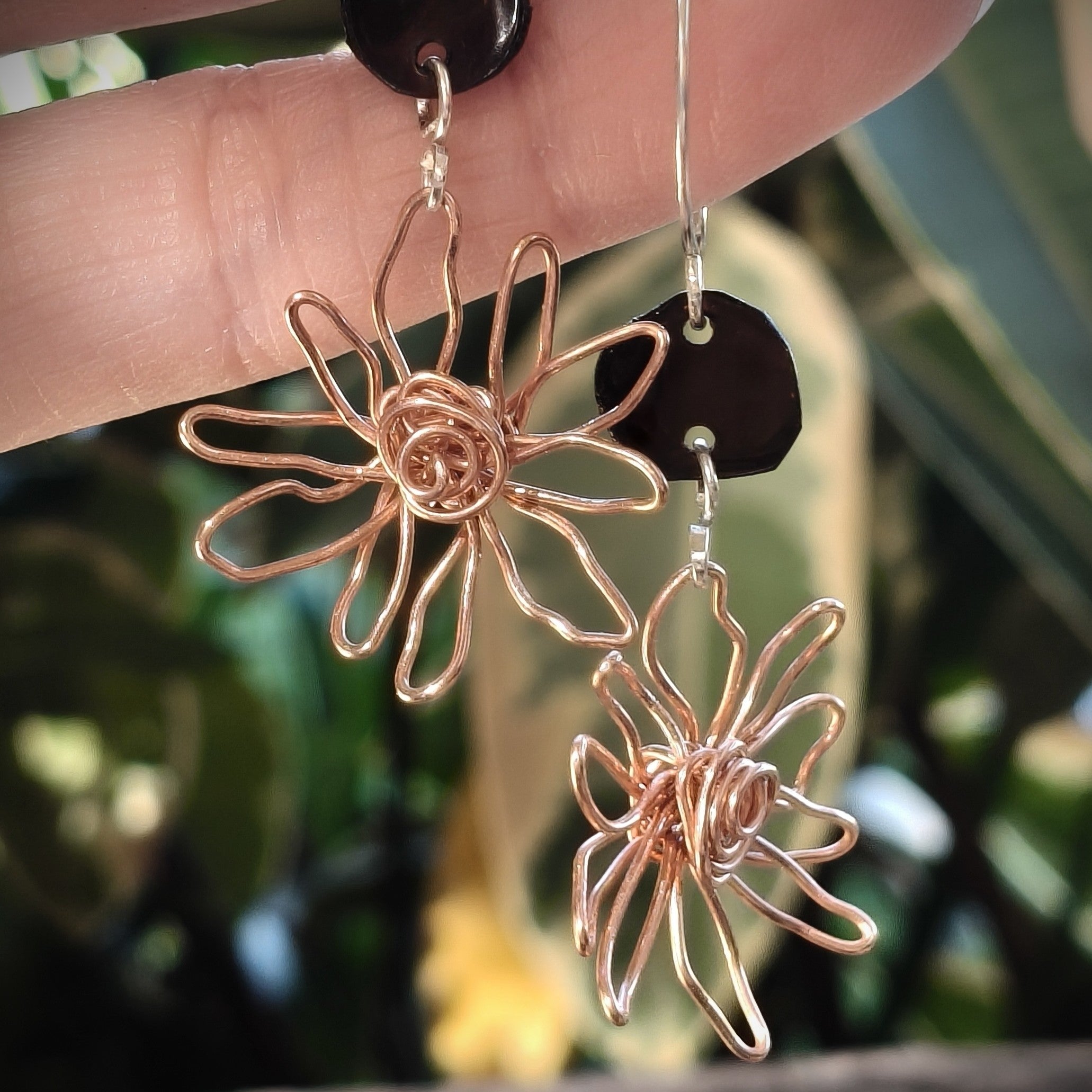 Daisy If I Do - flower earrings