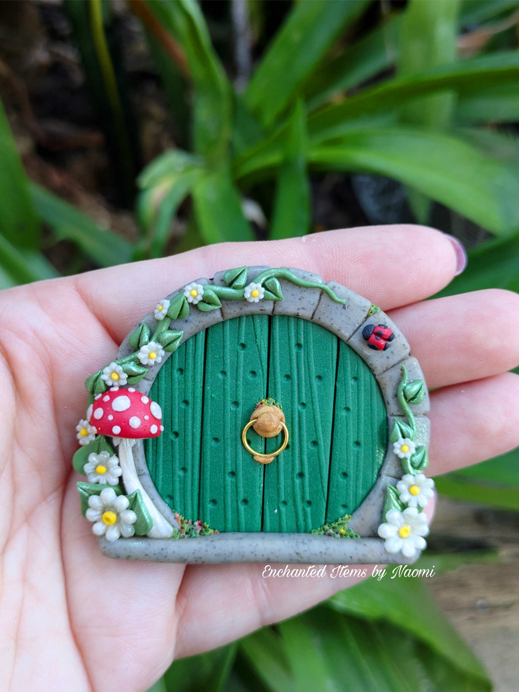 Hand Sculpted Hobbit Style Fairy Doors – Two Designs Available