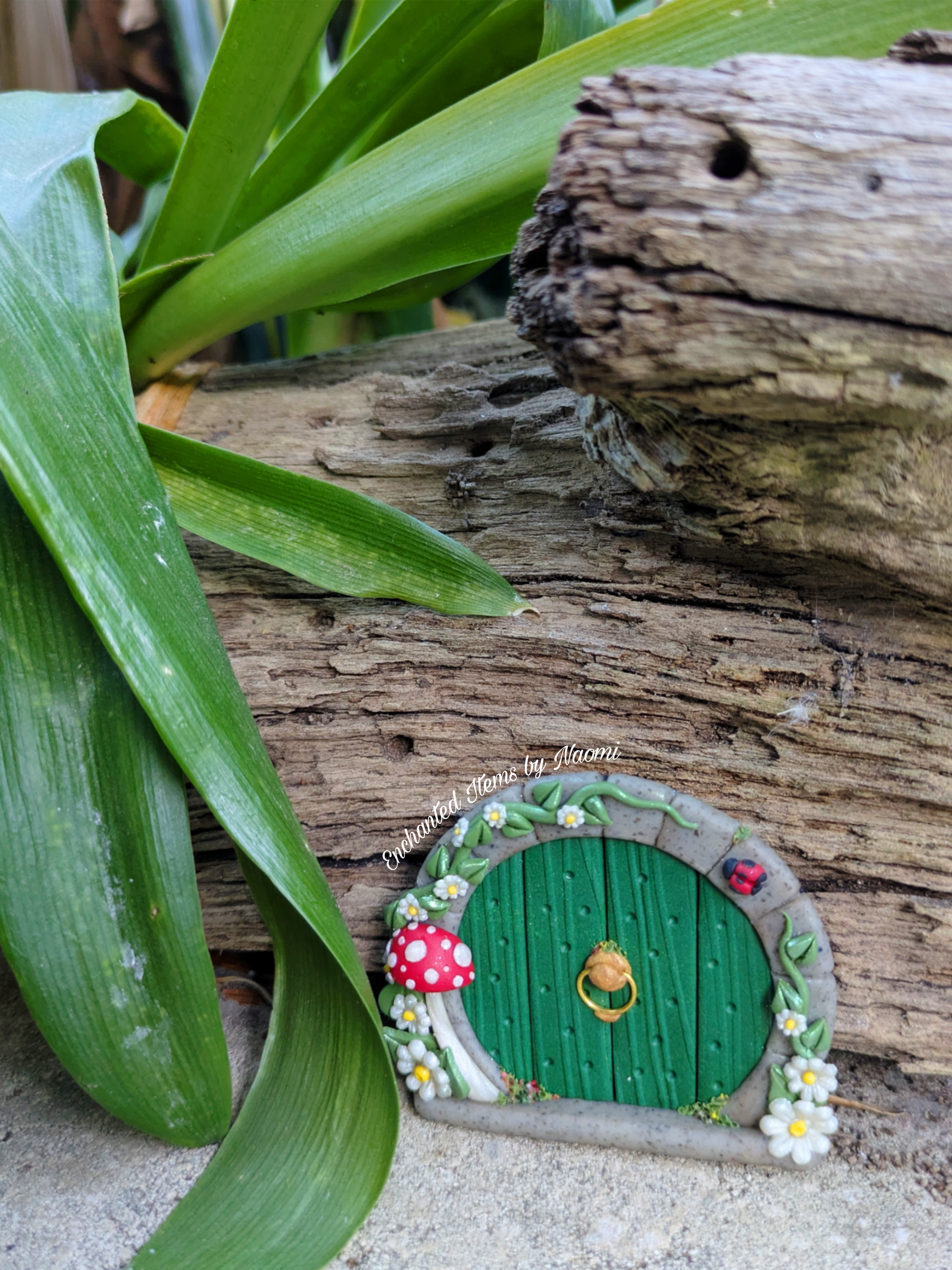 Hand Sculpted Hobbit Style Fairy Doors – Two Designs Available