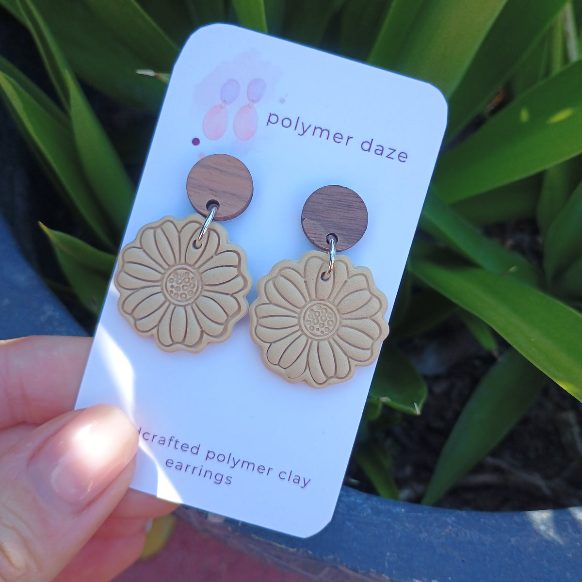 Embossed flower earrings with natural wood stud top beige