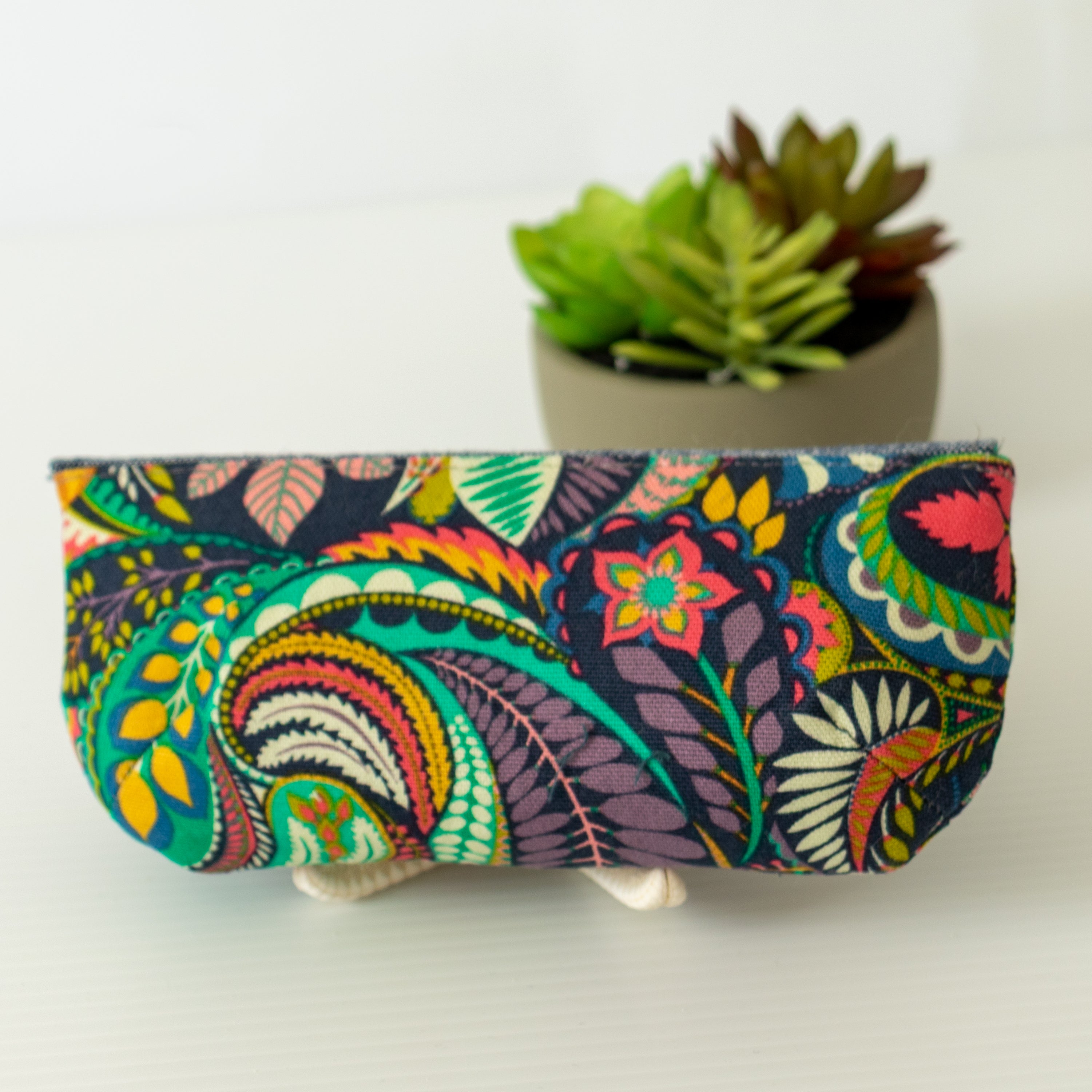 Ellen Solstice Glasses / Sunglass Case
